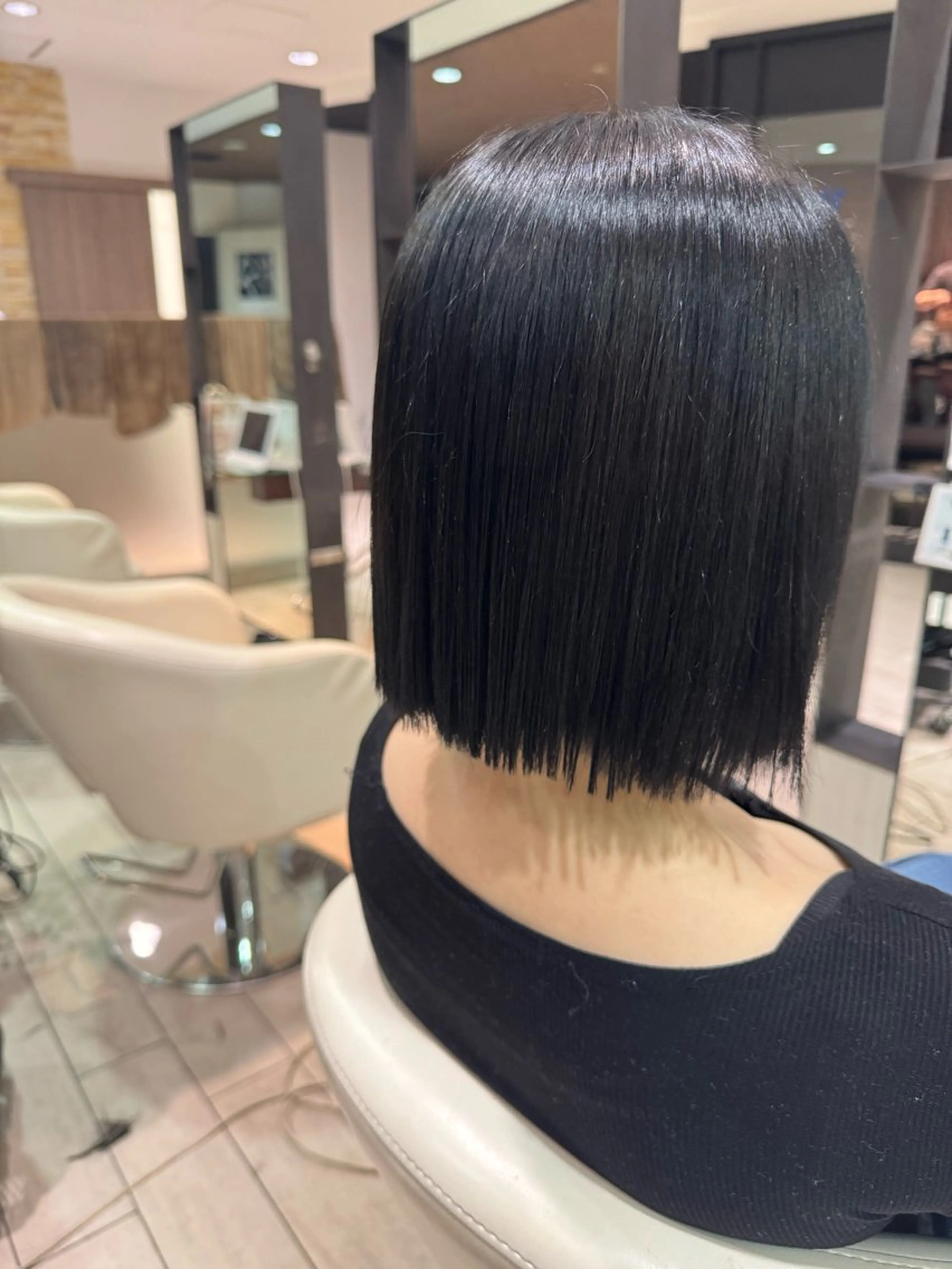 ショート カラー air銀座所属・木村 詩渚のヘアスタイル