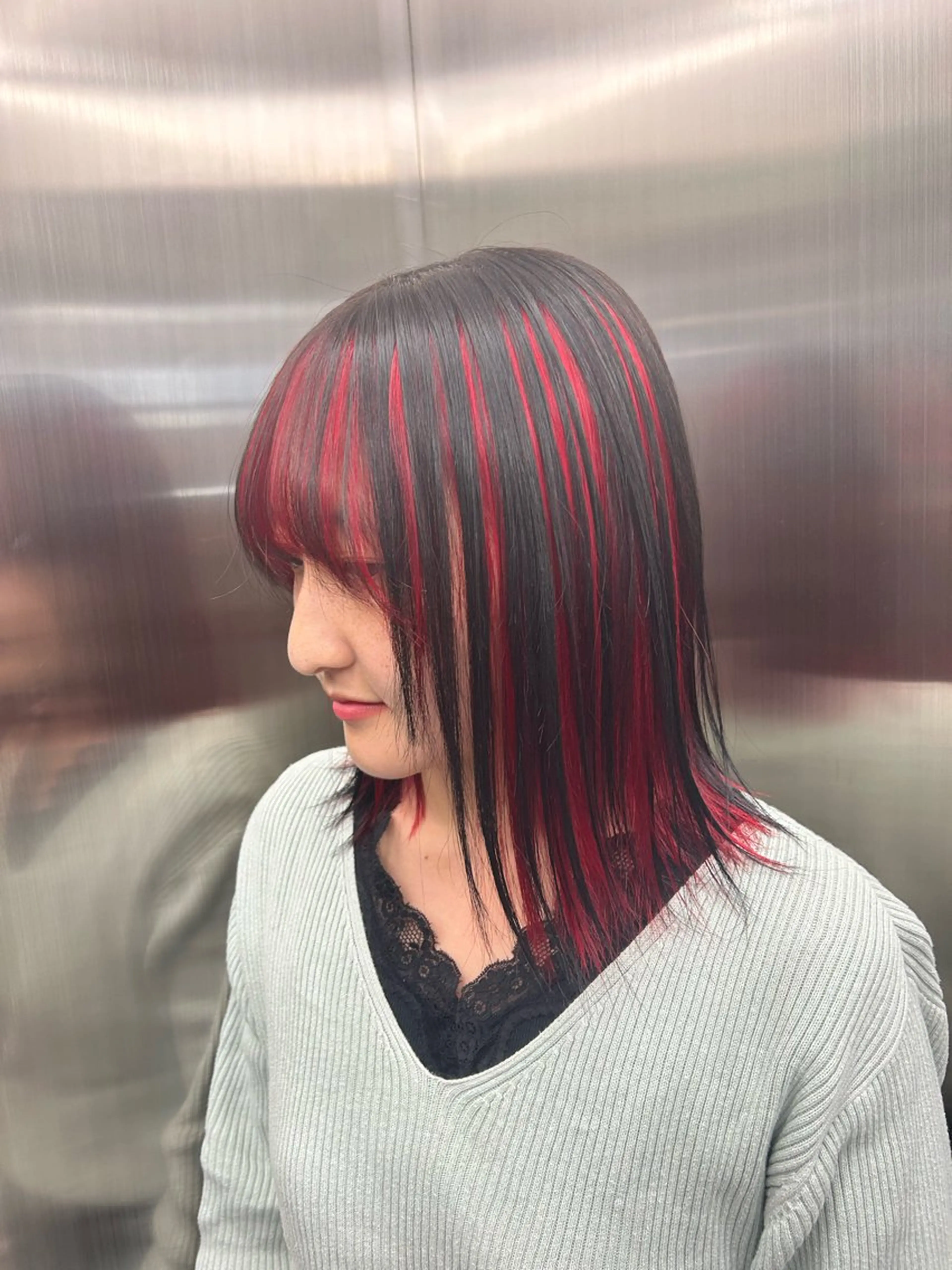 セミロング ヘアカラー 🎀ブリーチカラー 🎀なつのヘアスタイル