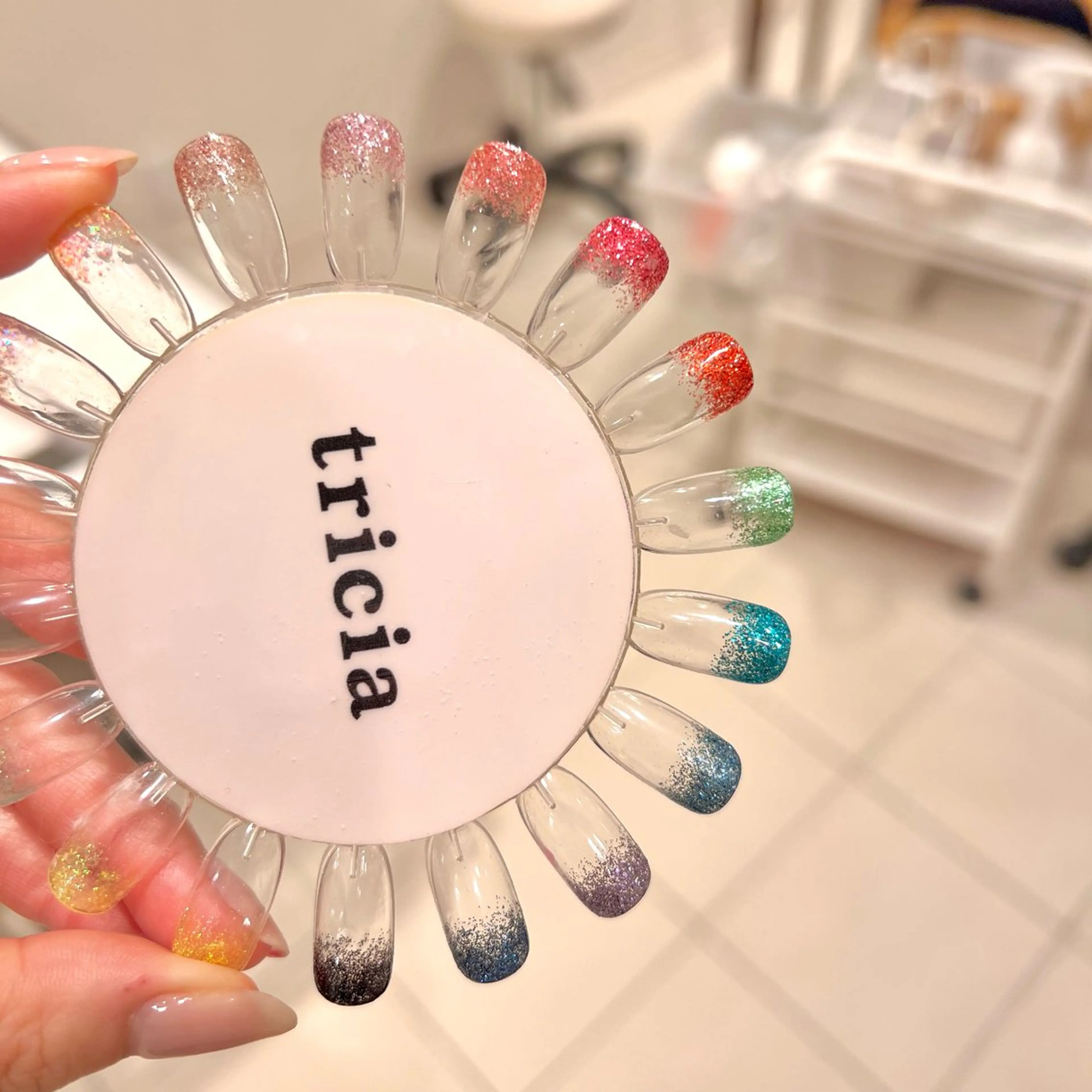 ネイル フットネイル ジェルネイル ラメ(グリッター) ワンカラーネイル tricia表参道店所属・tricia表参道店 杉田 奈々のネイルデザイン