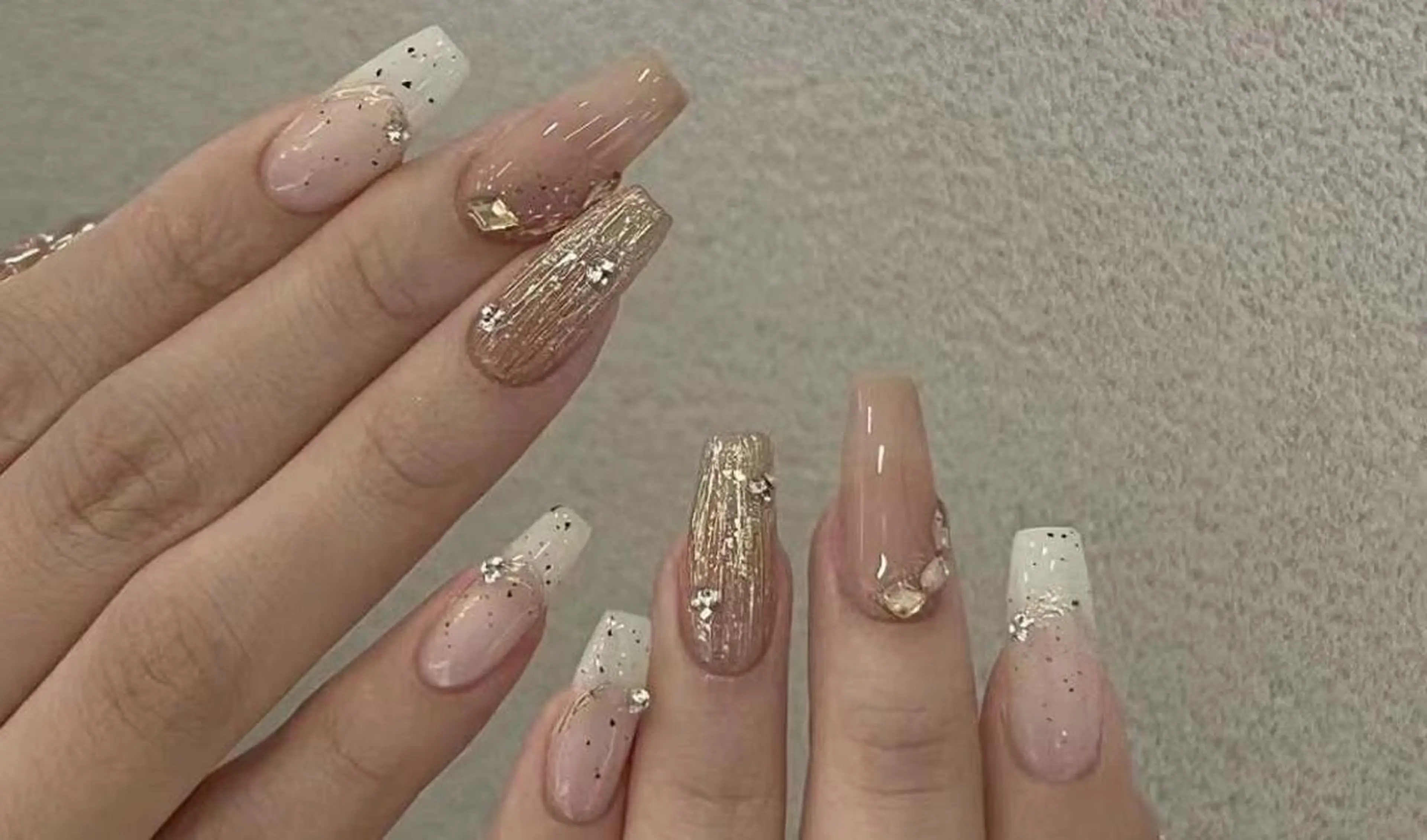 ネイル VIVIAN リサのネイルデザイン