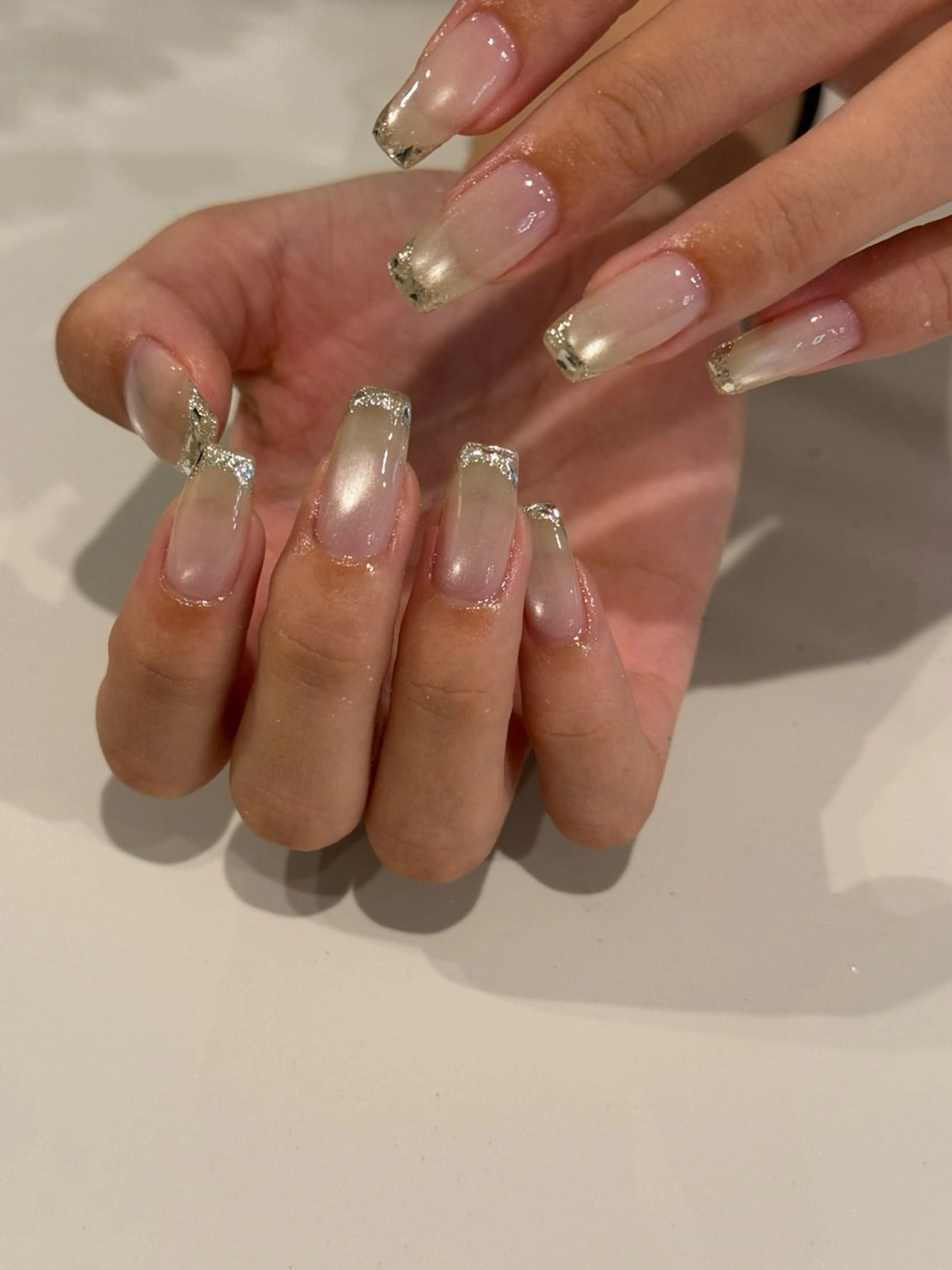 ネイル フレンチネイル ガラスフレンチ マグネットネイル 持ち込み ハンドネイル ikoi🫧 Kotomiのネイルデザイン