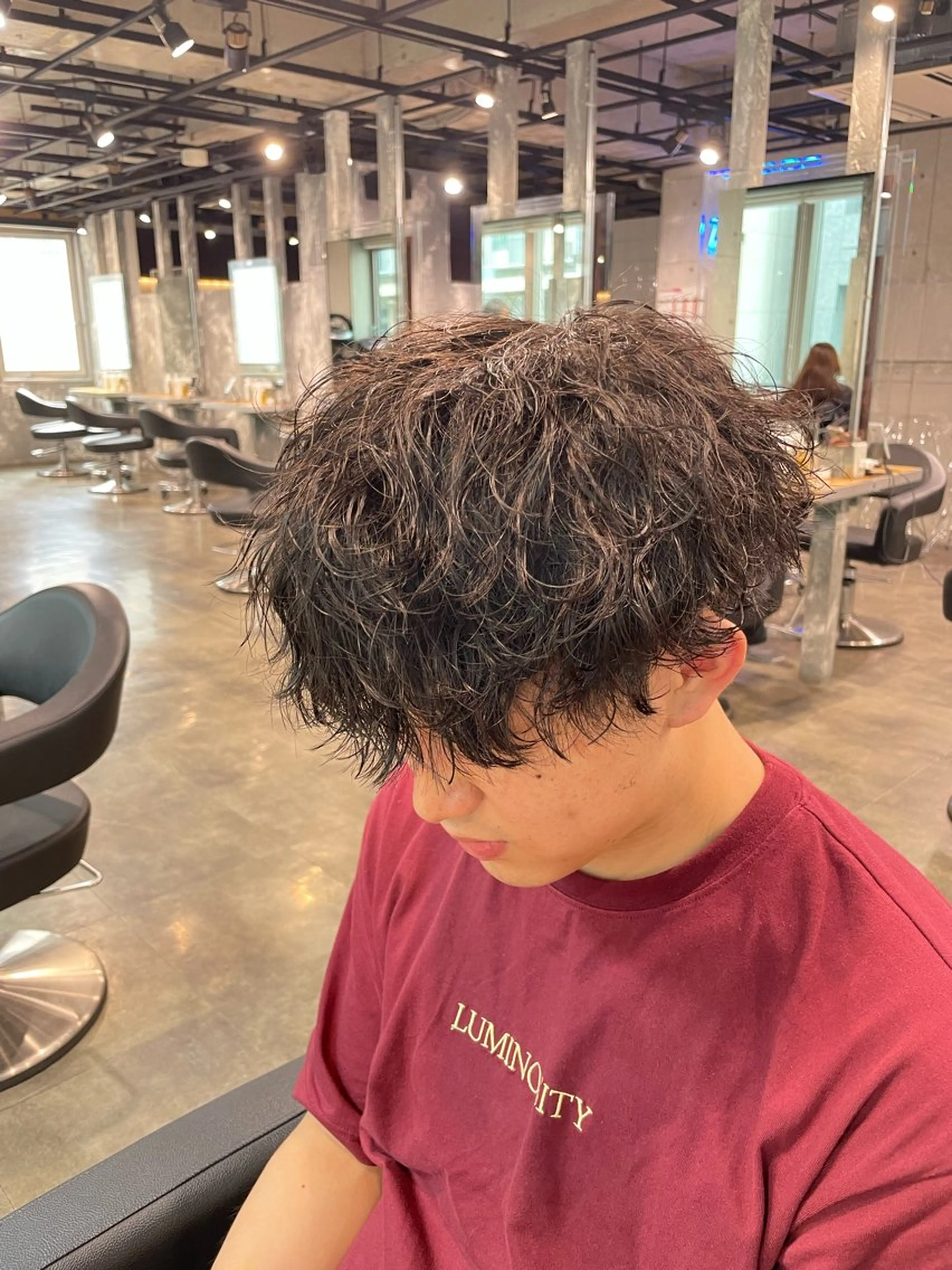 パーマ メンズ カット ヘアカラー トリートメント 艶髪/透明感🪽 DISCO🪽のヘアスタイル