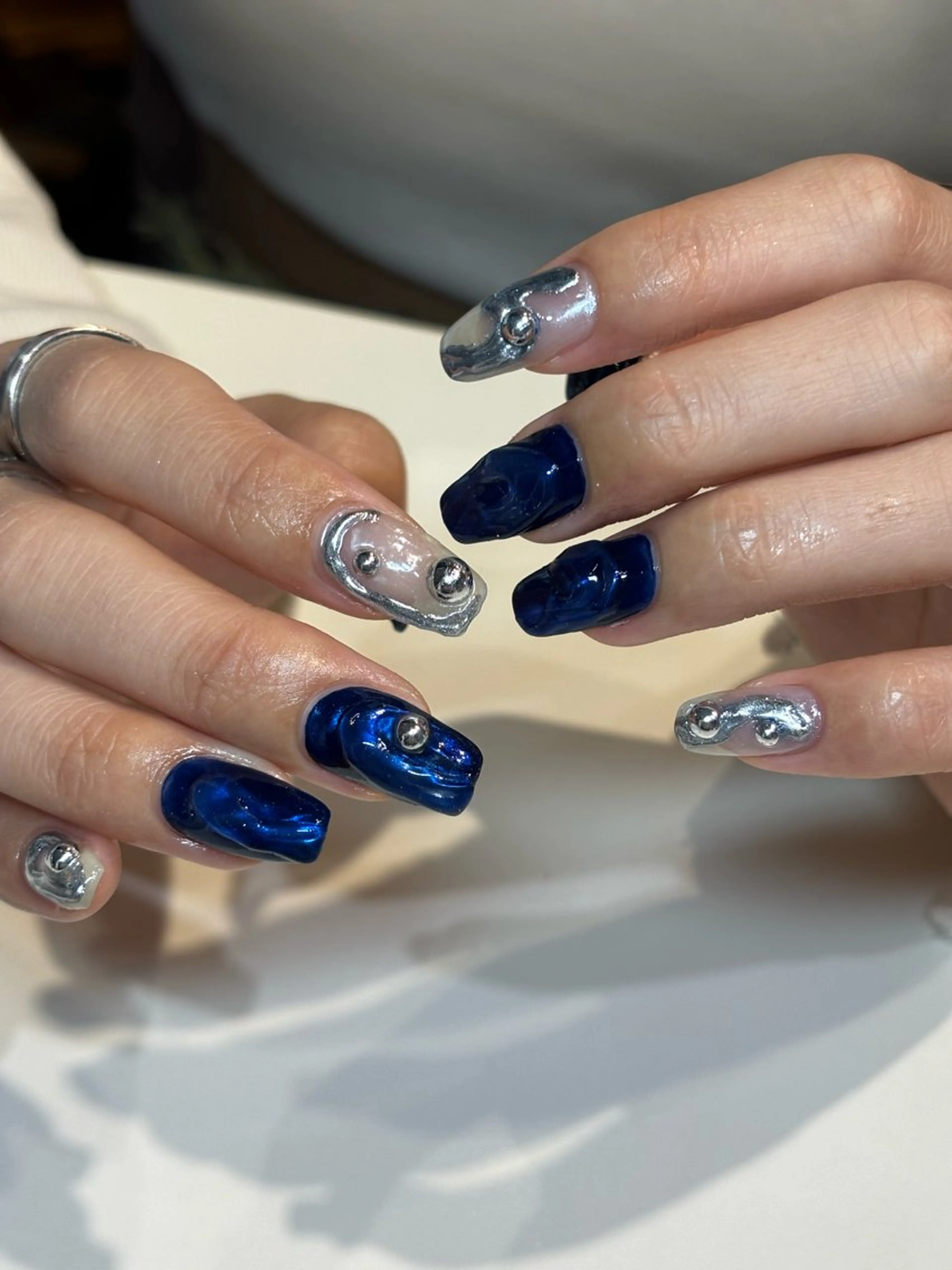 ネイル フットネイル フレンチネイル ジェルネイル グラデーション マグネットネイル ハンドネイル ヘアー.ネイル二刀流 misa🫧のヘアスタイル