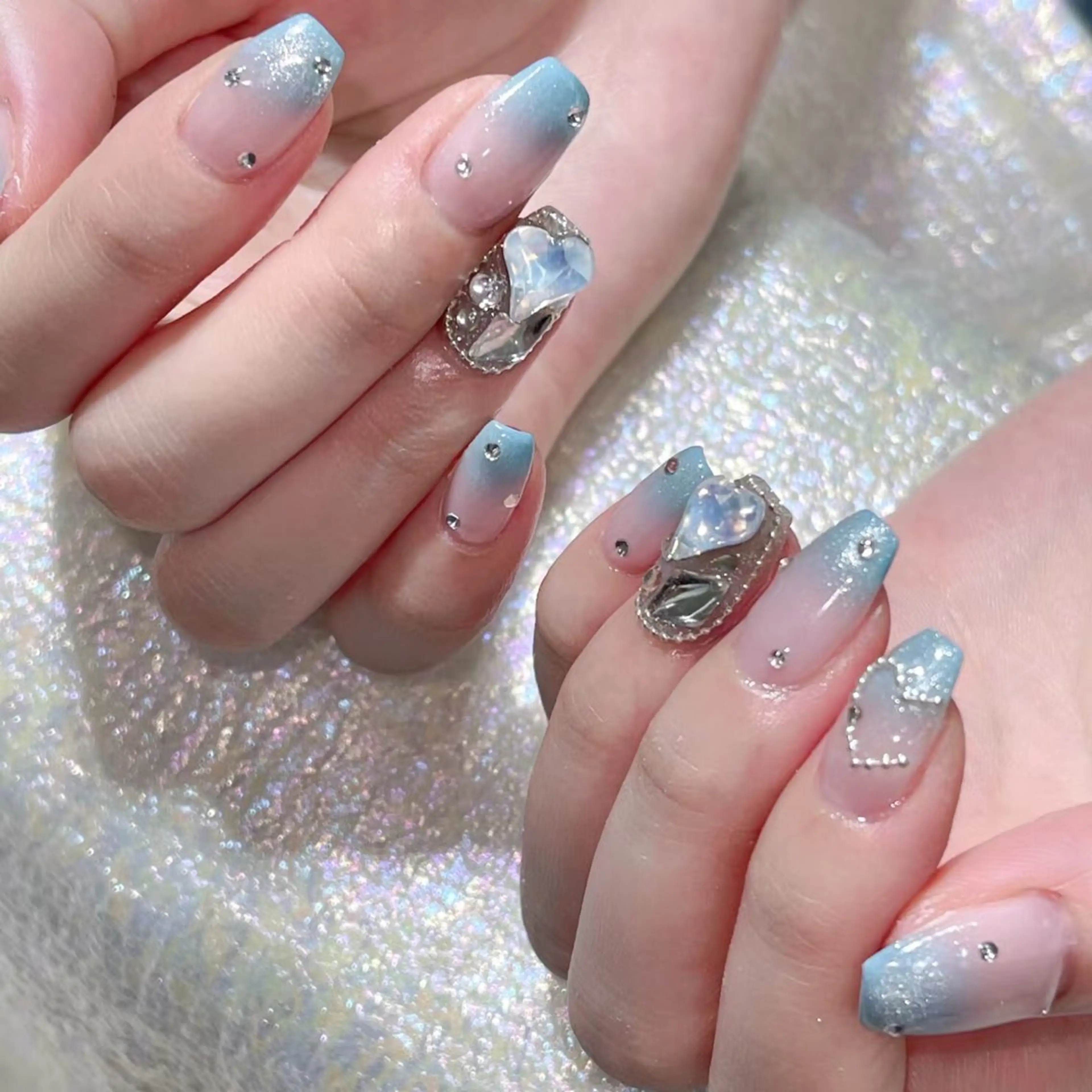 ネイル ハンドネイル Queens テイのネイルデザイン