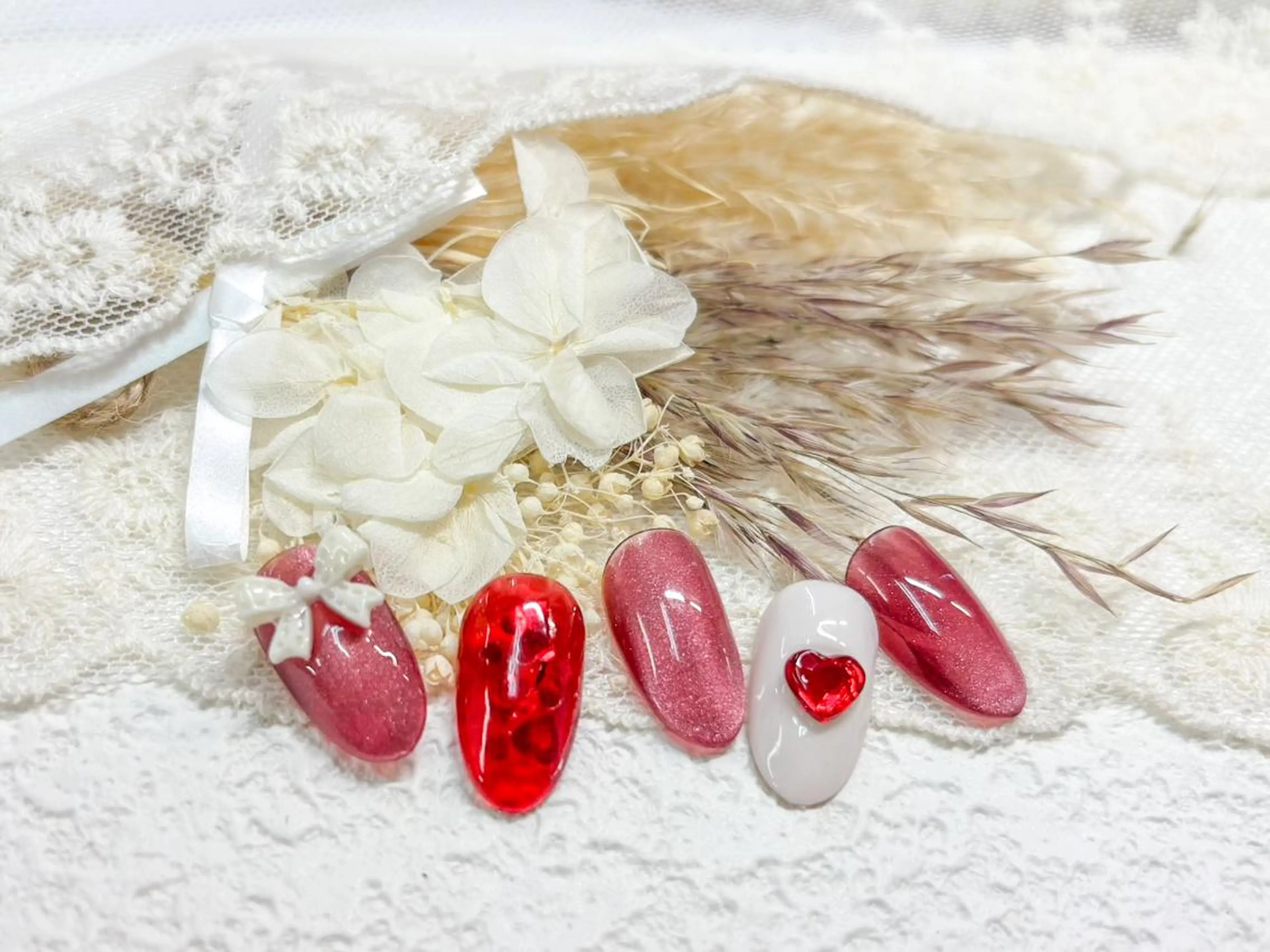 ネイル オーロラネイル チークネイル 長さ出し フットネイル フレンチネイル ハンドネイル リラネイル Aikenのネイルデザイン