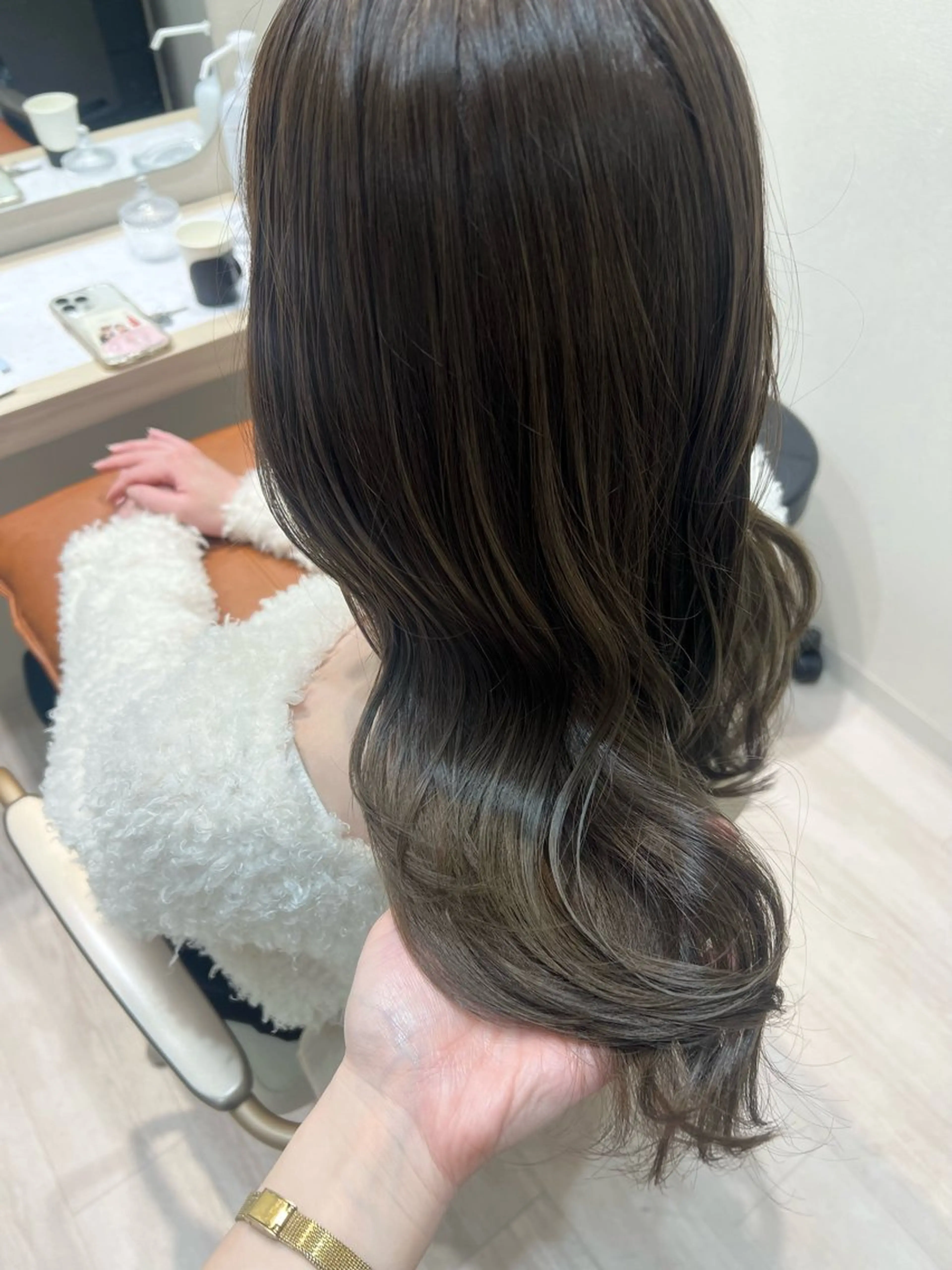 ミディアム カラー 透明感カラー グレージュ オリーブグレージュ オリーブグレー レイヤーカット カット ヘアカラー トリートメント ✨🌿大人可愛い愛さ れhair🌿✨松本のヘアスタイル