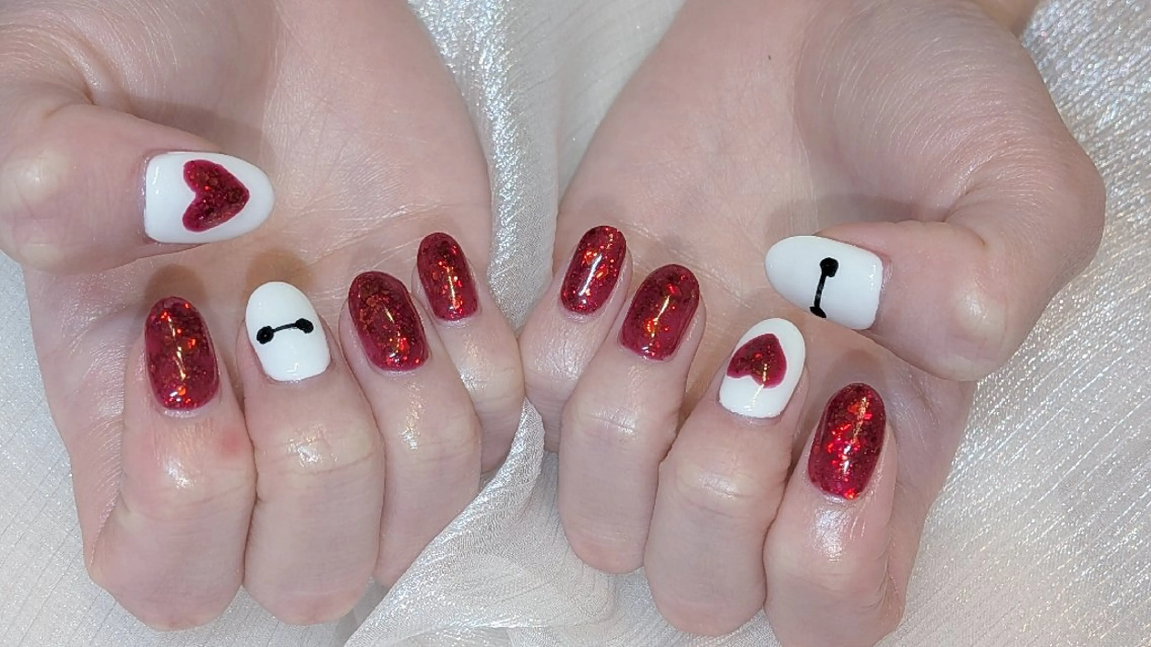 ネイル アートネイル ジェルネイル ハート ラメ(グリッター) 赤色 ハンドネイル ネイリストゆか💅 長さだし、深爪矯正のネイルデザイン