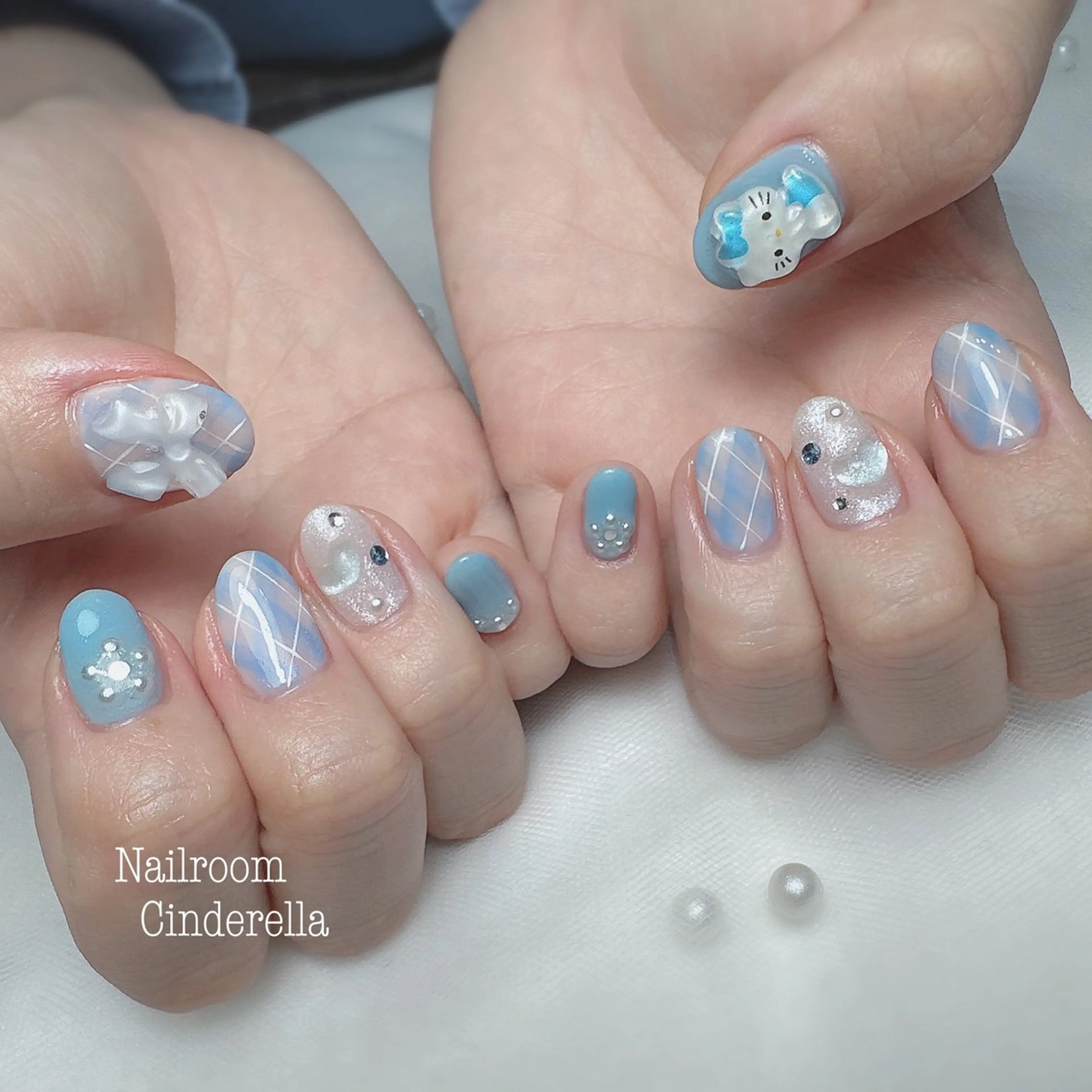 ネイル リボン Nailroom. Cinderellaのネイルデザイン