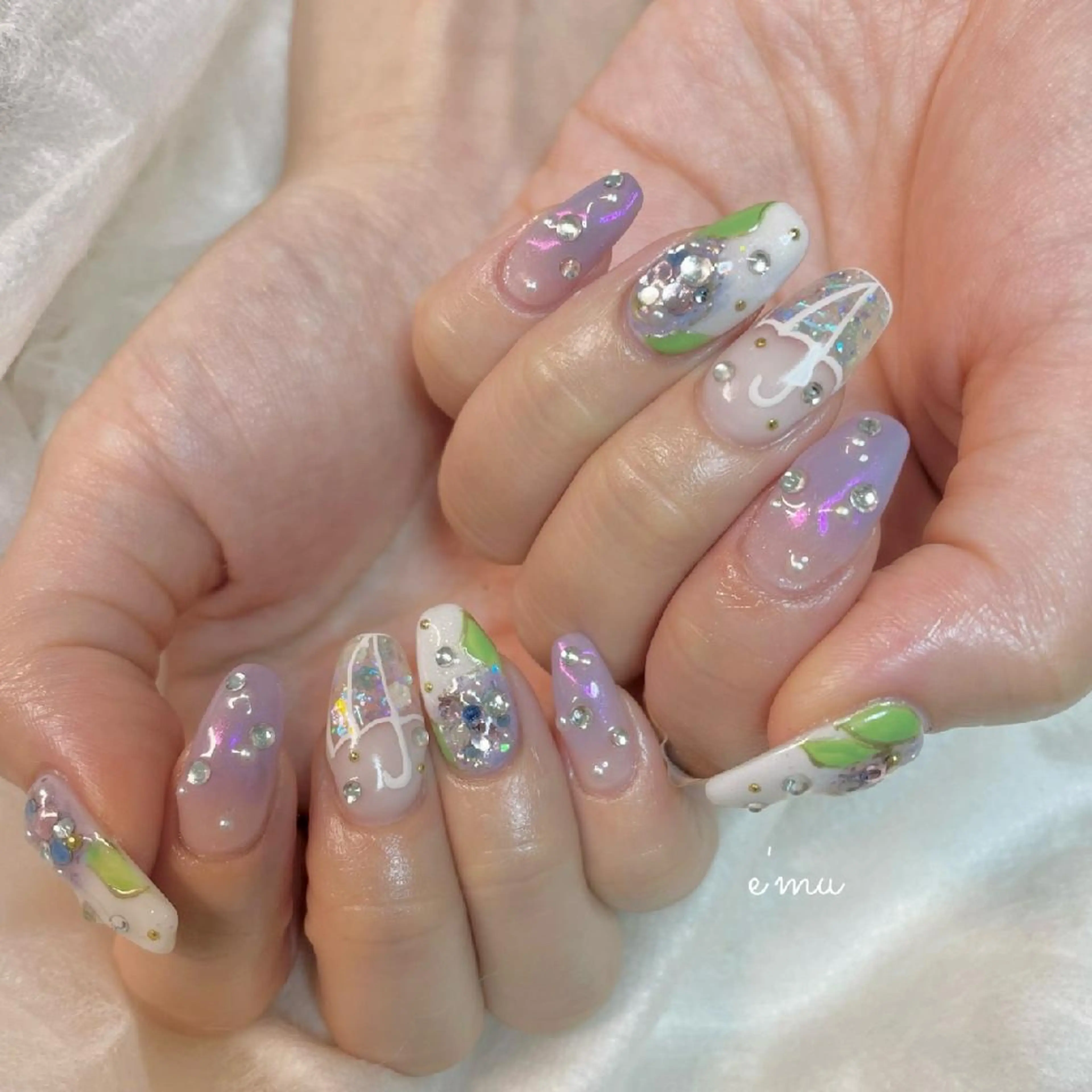 ネイル オーロラネイル nail salon e'mu💐のネイルデザイン