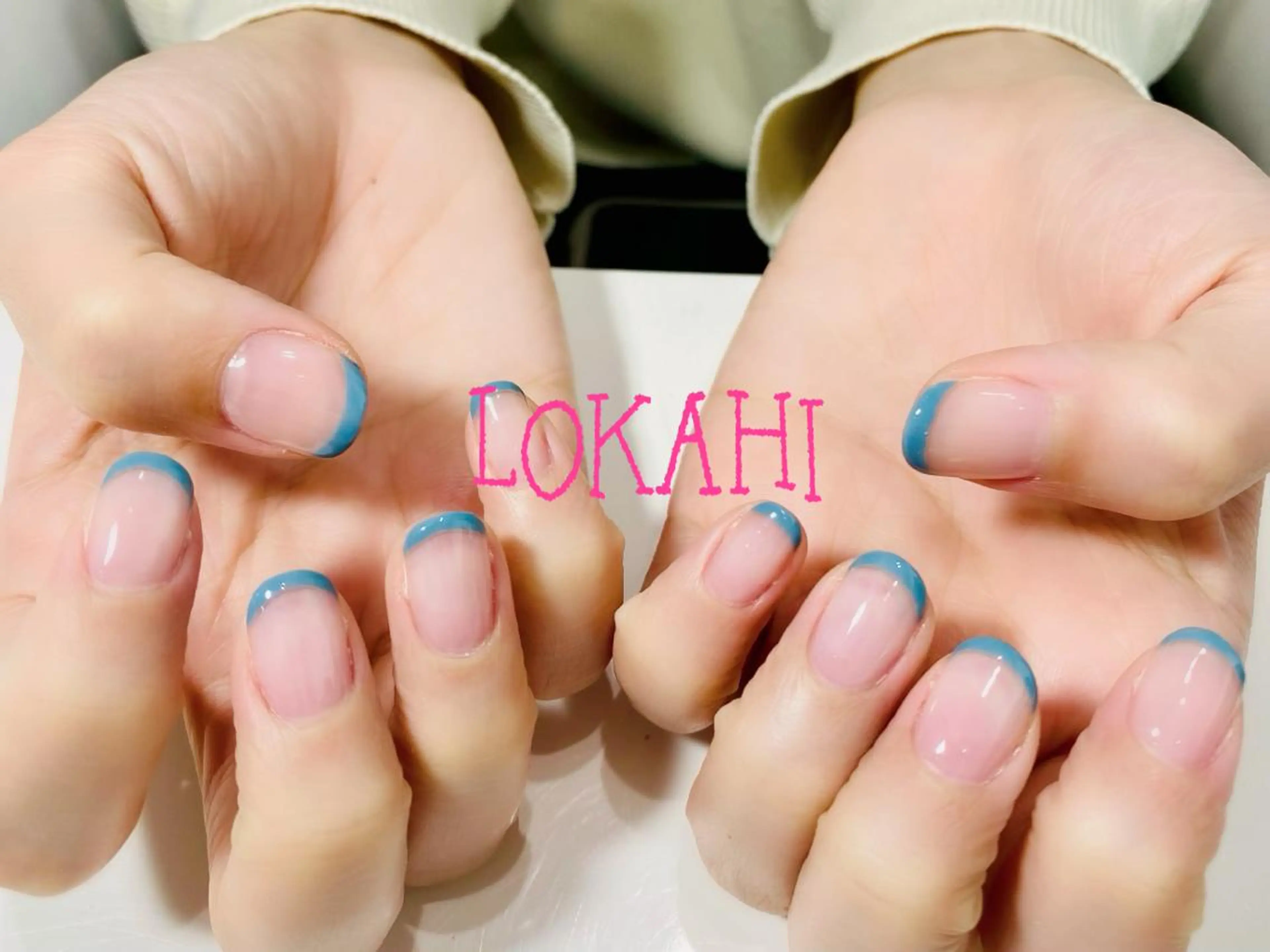 ネイル アートネイル ブルー フラワーネイル ジェルネイル ハート 13日3980円‼️ マグもデザインも◎のネイルデザイン