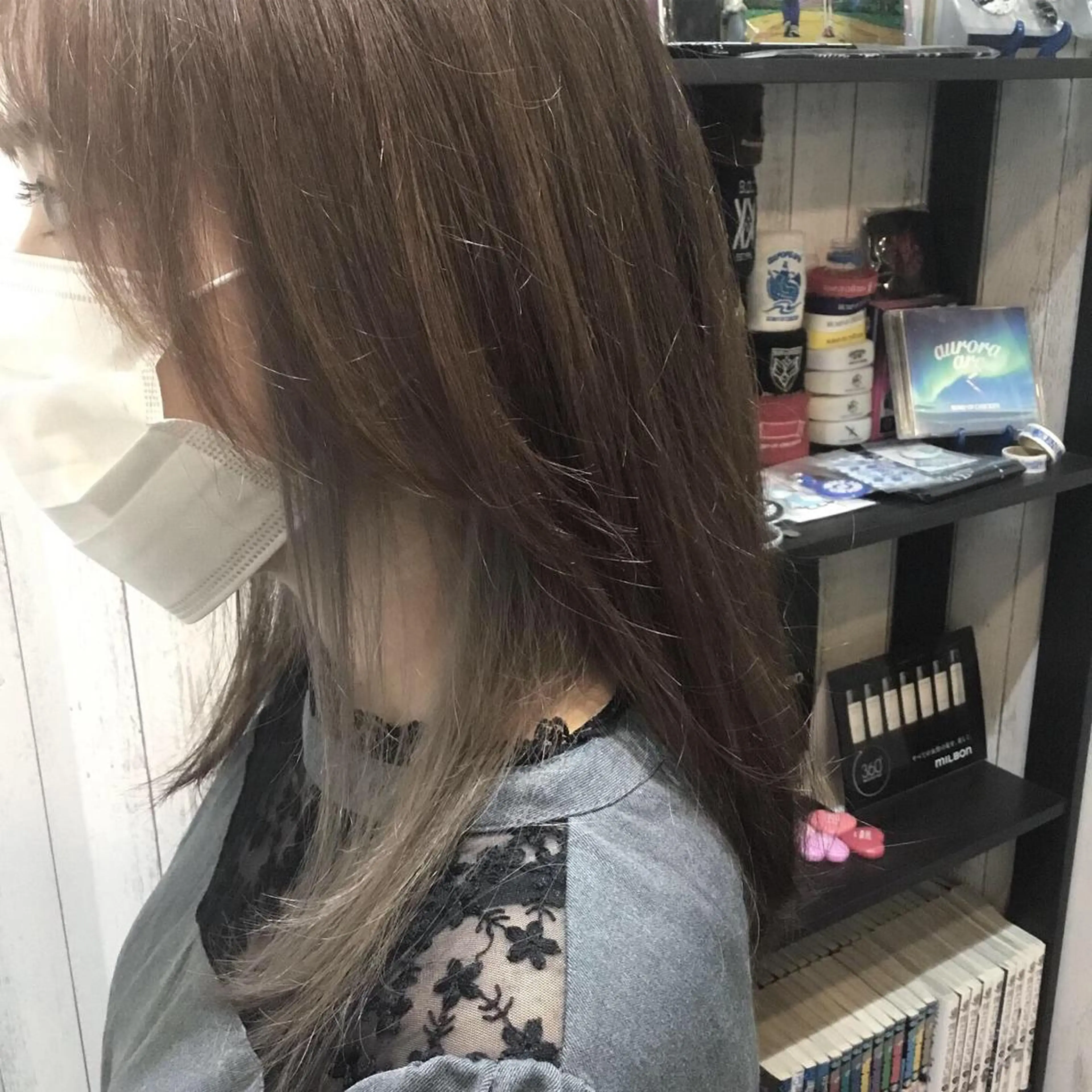 セミロング カラー embrace エンブレイスのヘアスタイル