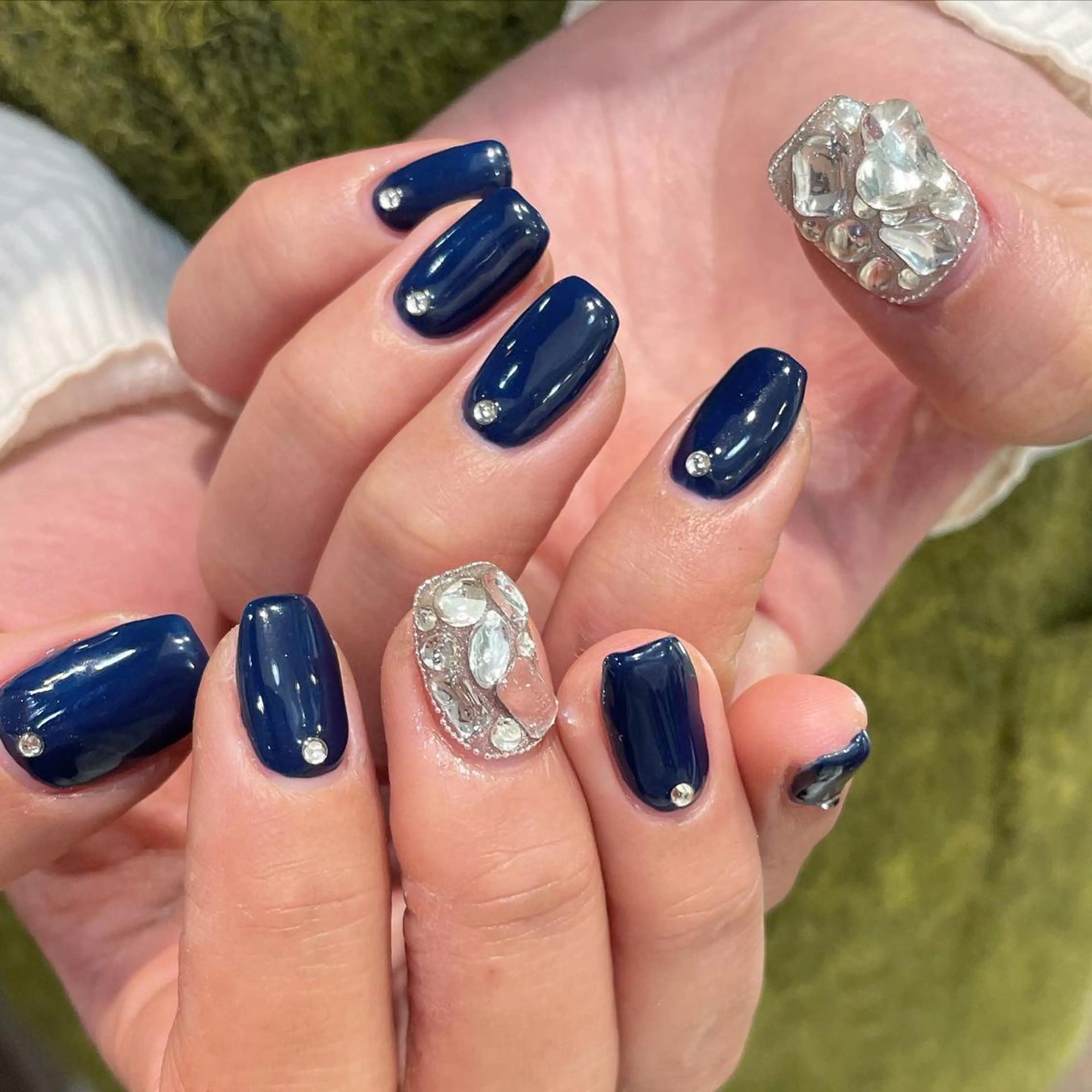 ネイル ジェルネイル ネイビー ニュアンスネイル パラジェル ピンク ニュアンスネイル/ ボブ/まちゃこのヘアスタイル