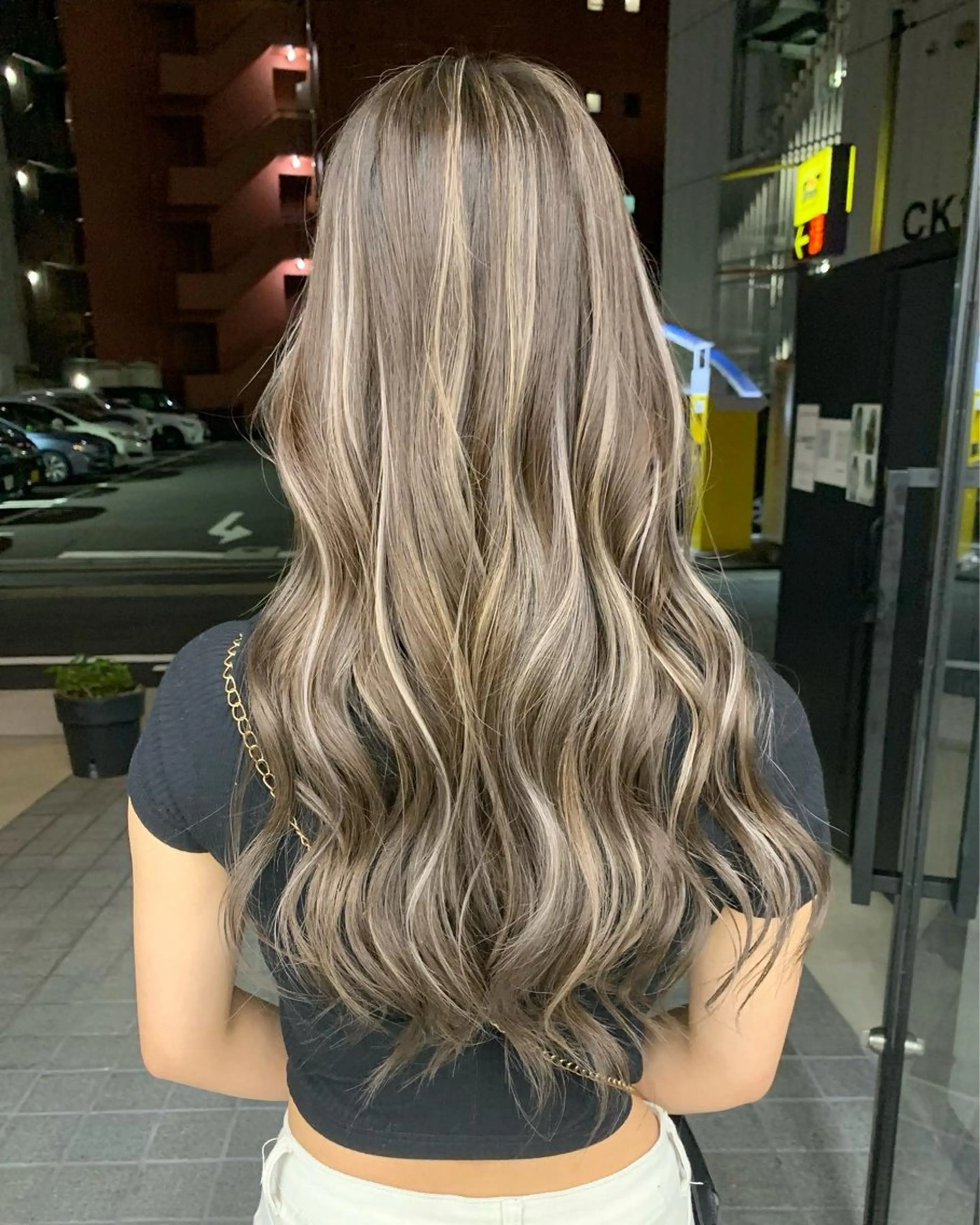 カラー ハイライトカラー ENGOL 名古屋栄所属・萩野下 かきのヘアスタイル