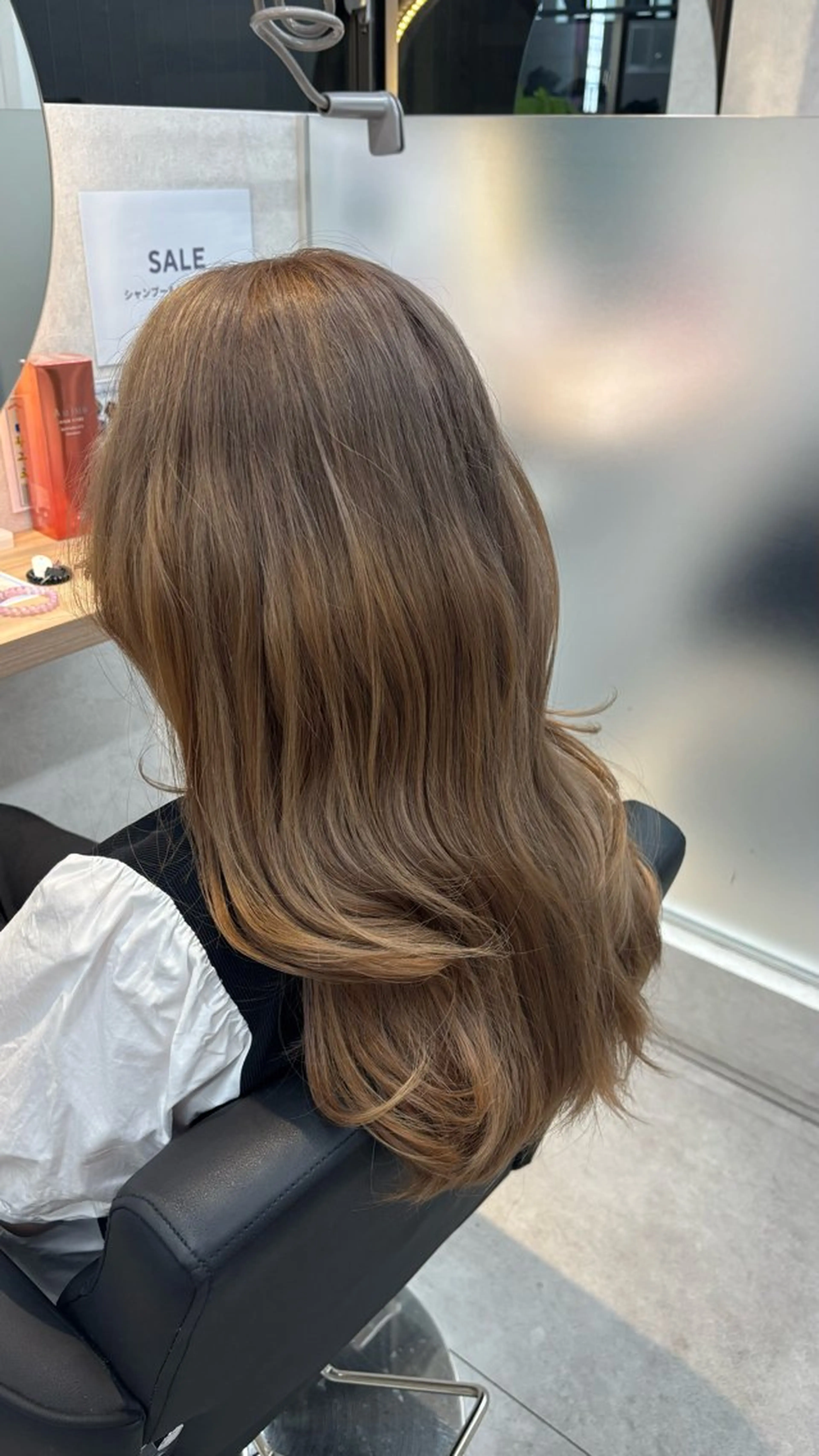 カラー 米倉 陽菜のヘアスタイル