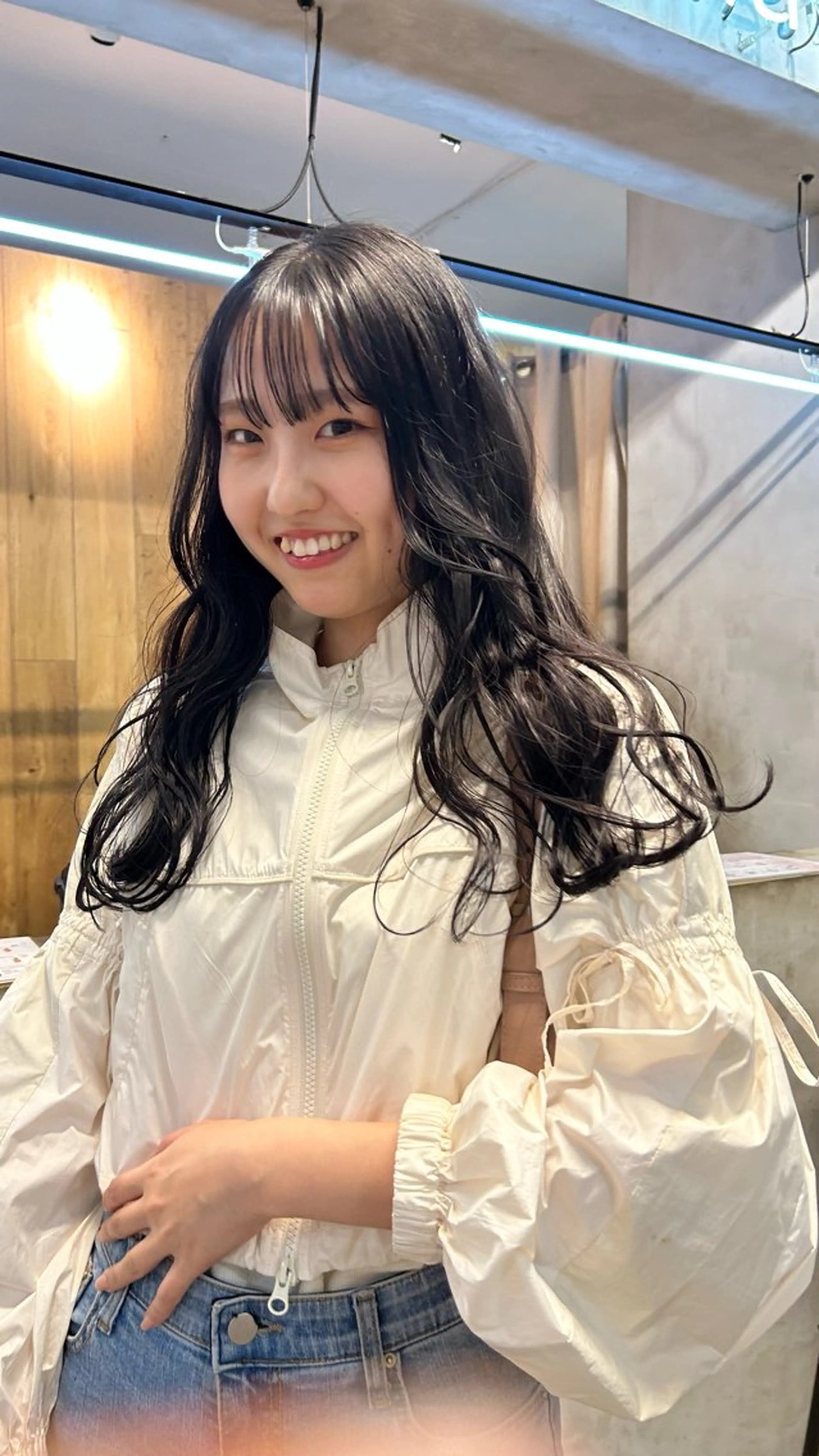 セミロング カラー ヘアカラー じゅわっと暖色カラー 🍊Moemiのヘアスタイル