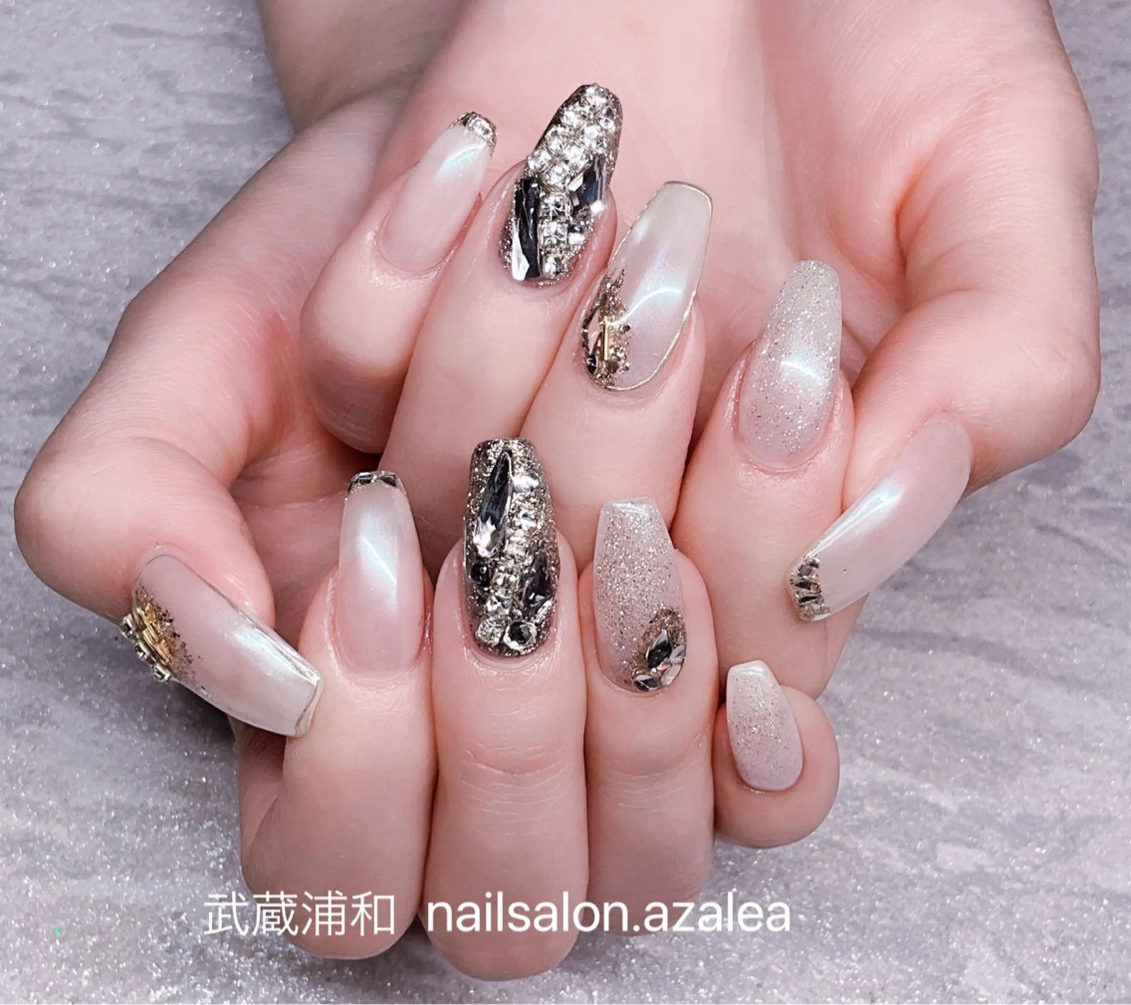 ネイル ブライダルネイル R inのネイルデザイン