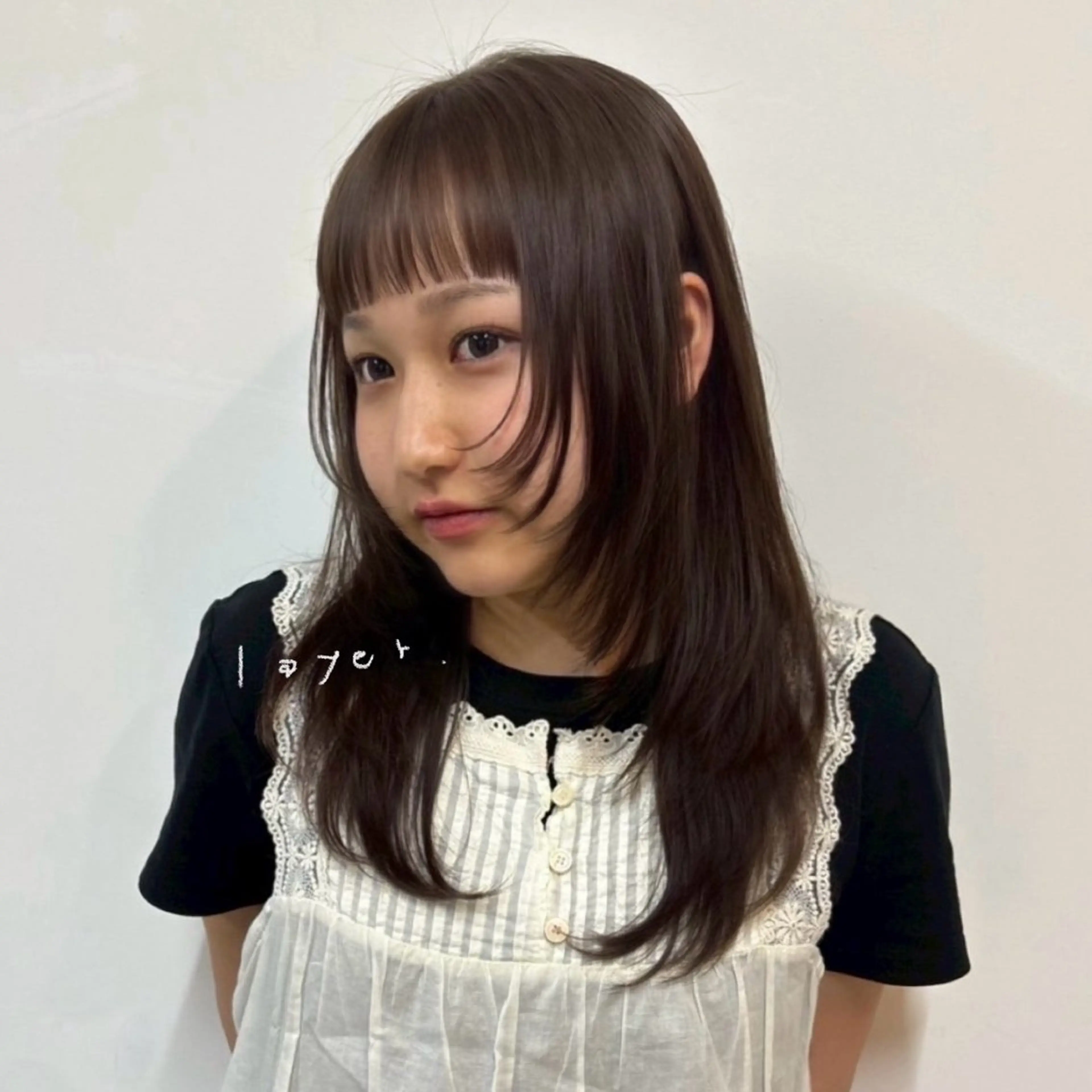 ロング 顔まわりレイヤー 顔周りカット レイヤーカット ロング オン眉 kii所属・Kouda harukaのヘアスタイル