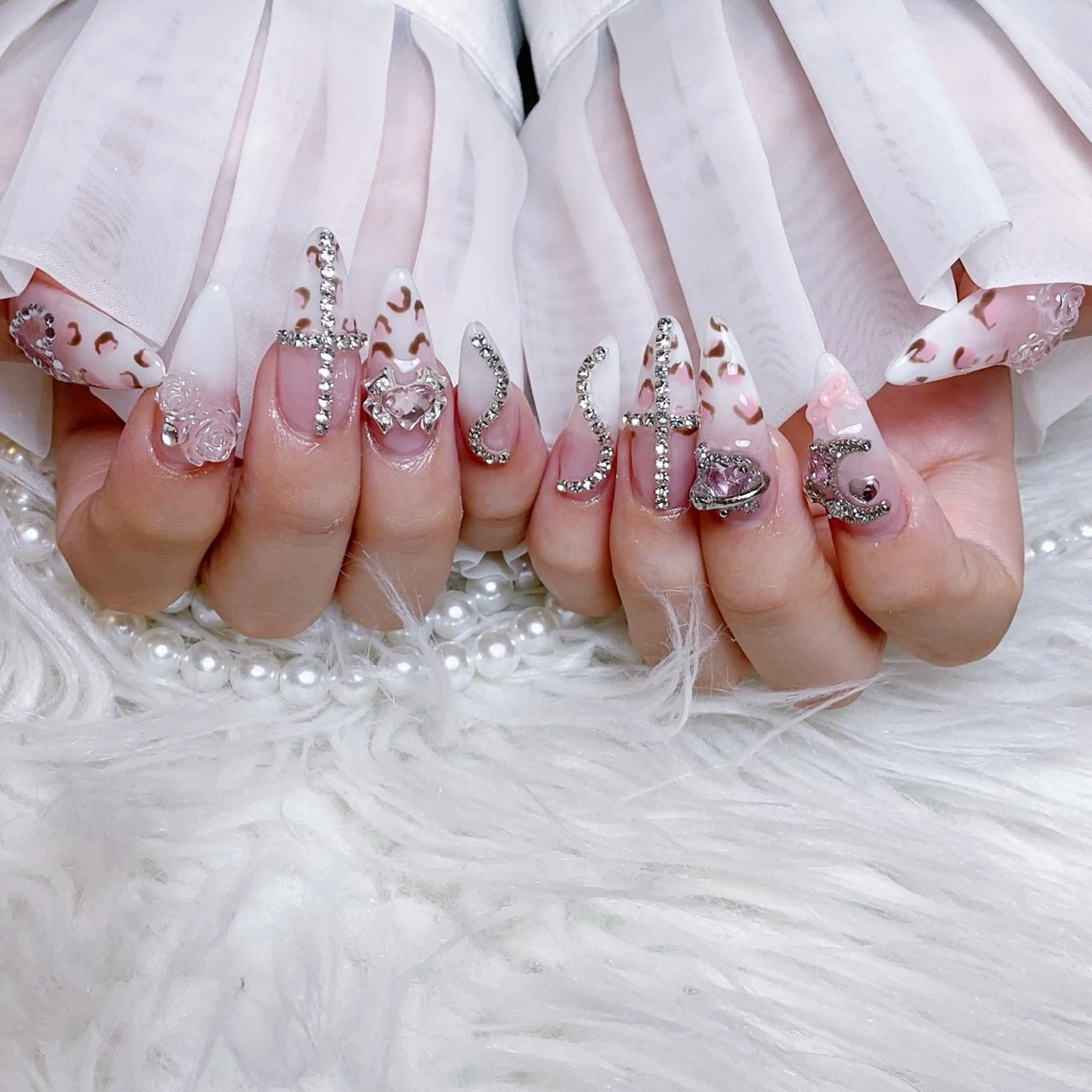 ネイル ハンドネイル 🌈Yun nail hyejin💋のネイルデザイン