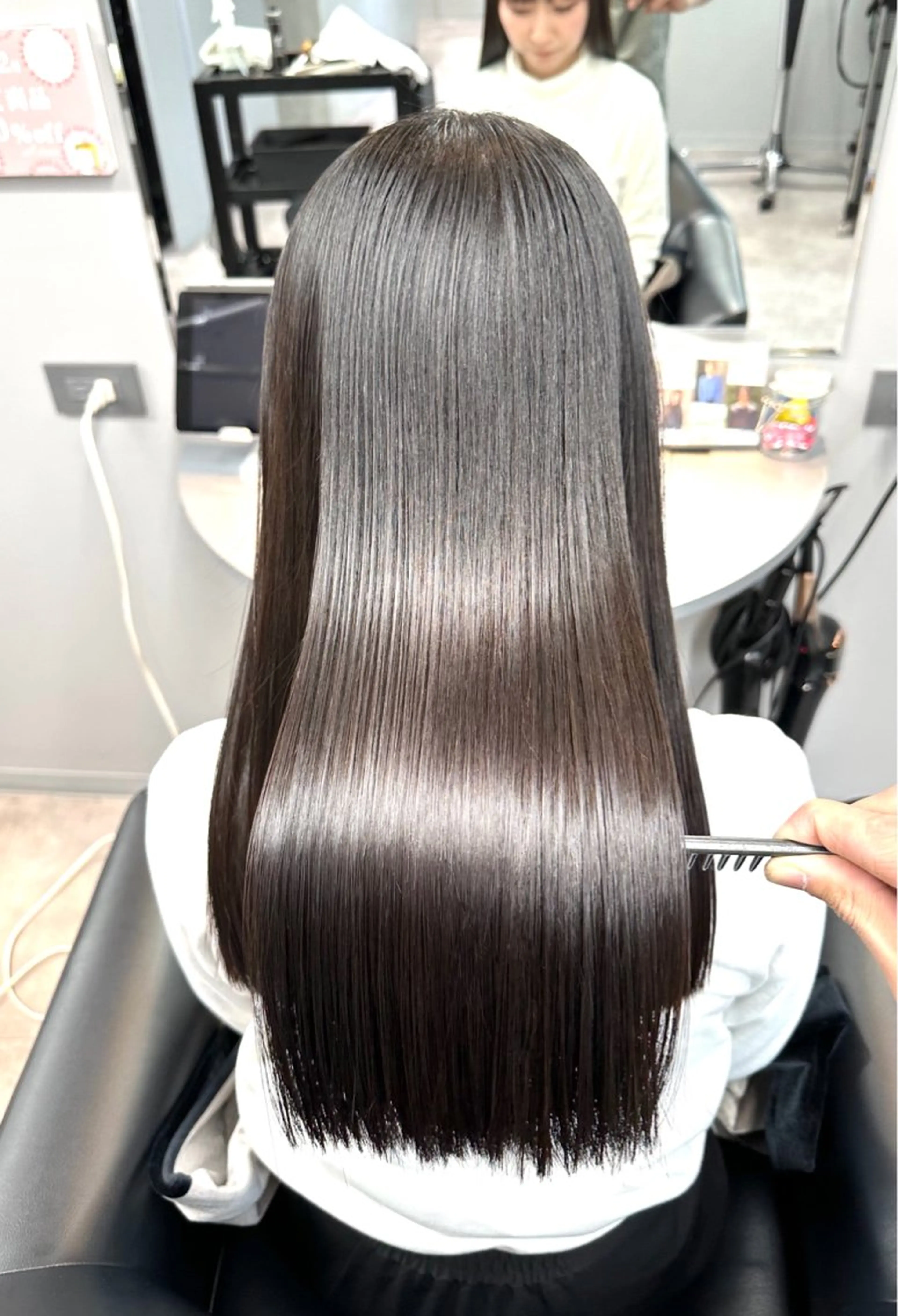 ロング カラー ベージュカラー 透明感カラー デザインカラー ダブルカラー ハイトーンカラー ACRO梅田【アクロ】所属・縮毛矯正とカラーの人 倉友哉のヘアスタイル