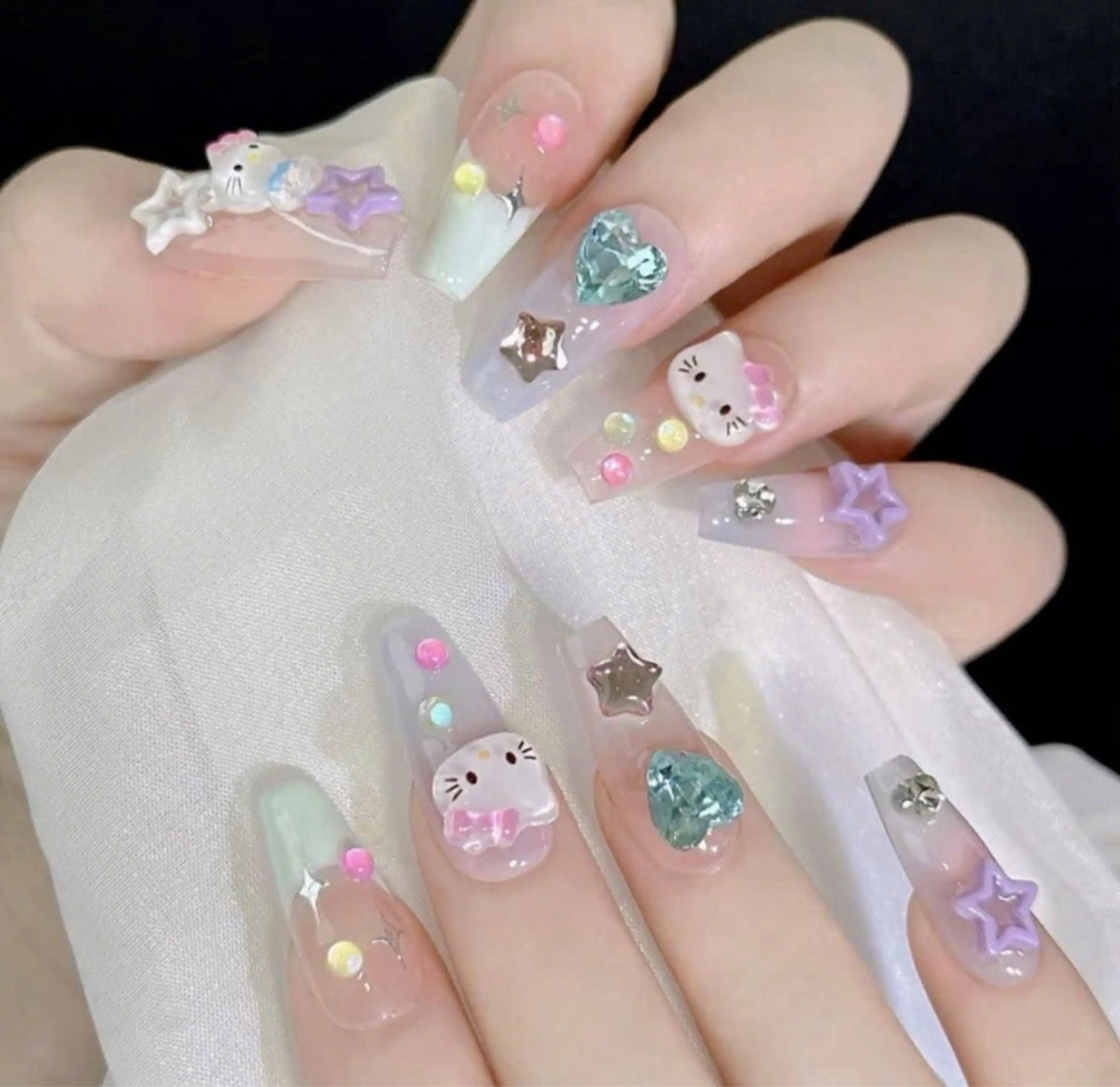 ネイル Iconic所属・Iconic Nailのネイルデザイン