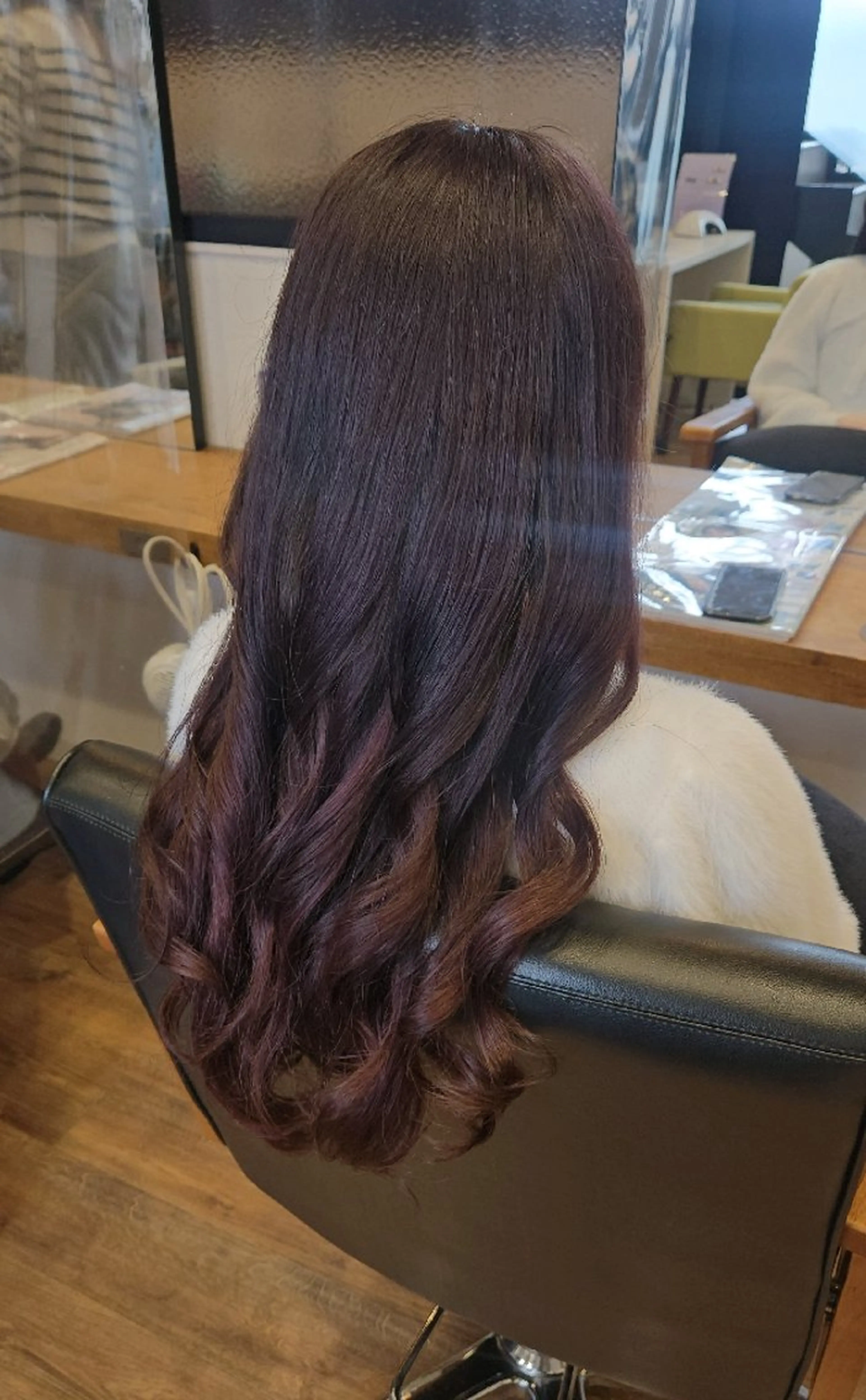 ロング カラー ヘアカラー トリートメント 関口 友菜のヘアスタイル