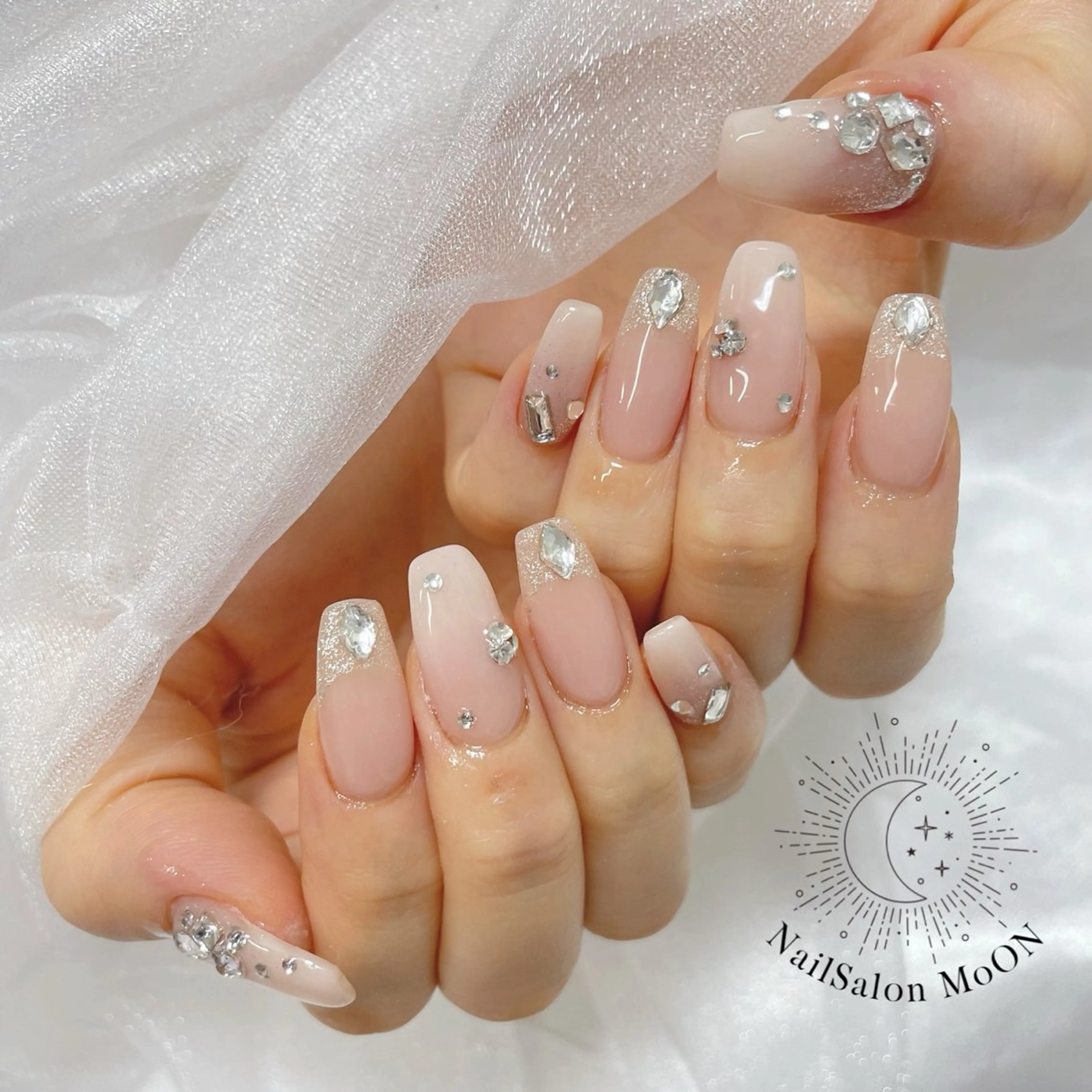 ネイル ハンドネイル ハンドケア MoON...❤︎ MeGuのネイルデザイン