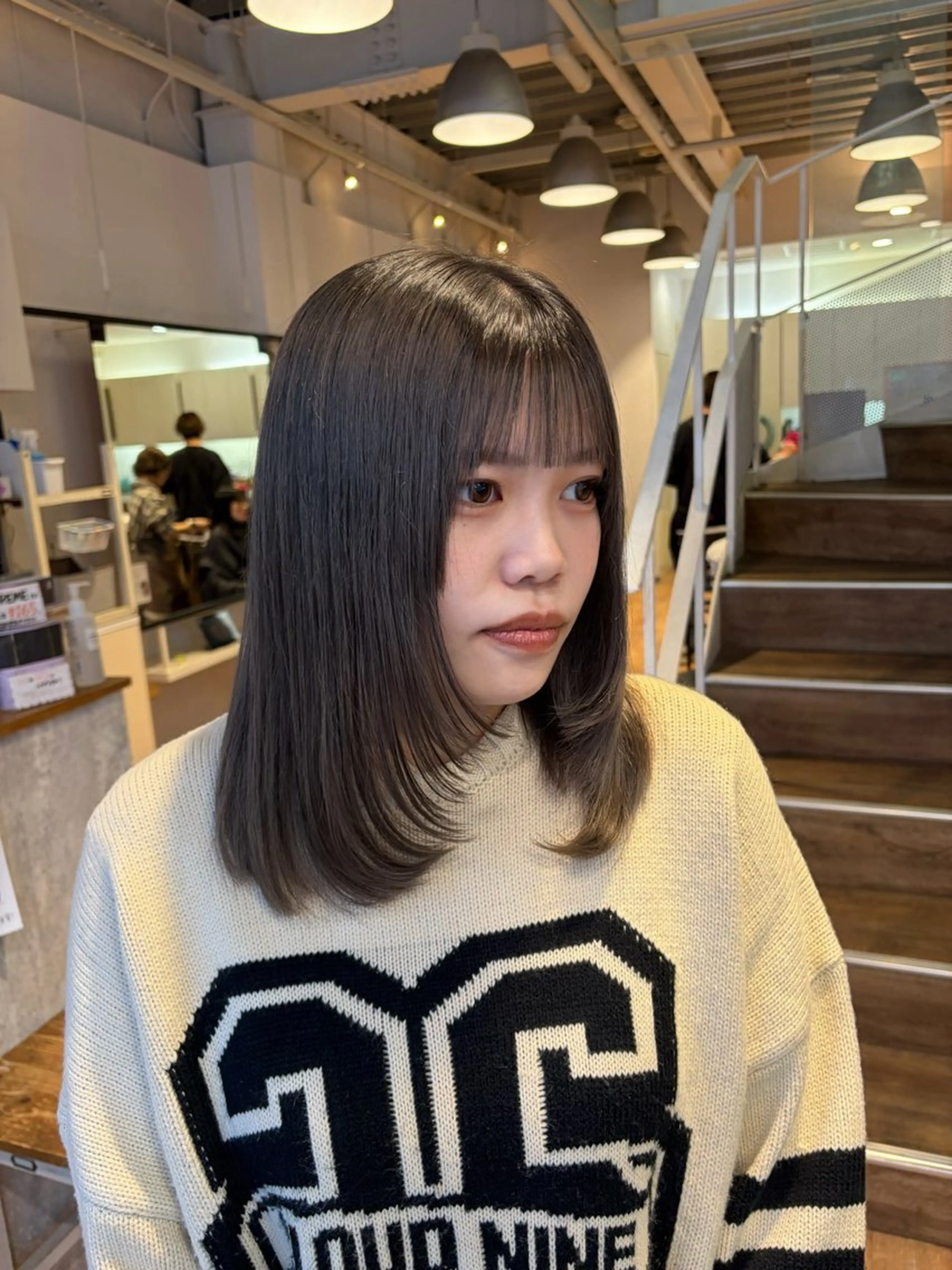 セミロング カラー レイヤーカット hip's eyes 渡辺舜のヘアスタイル