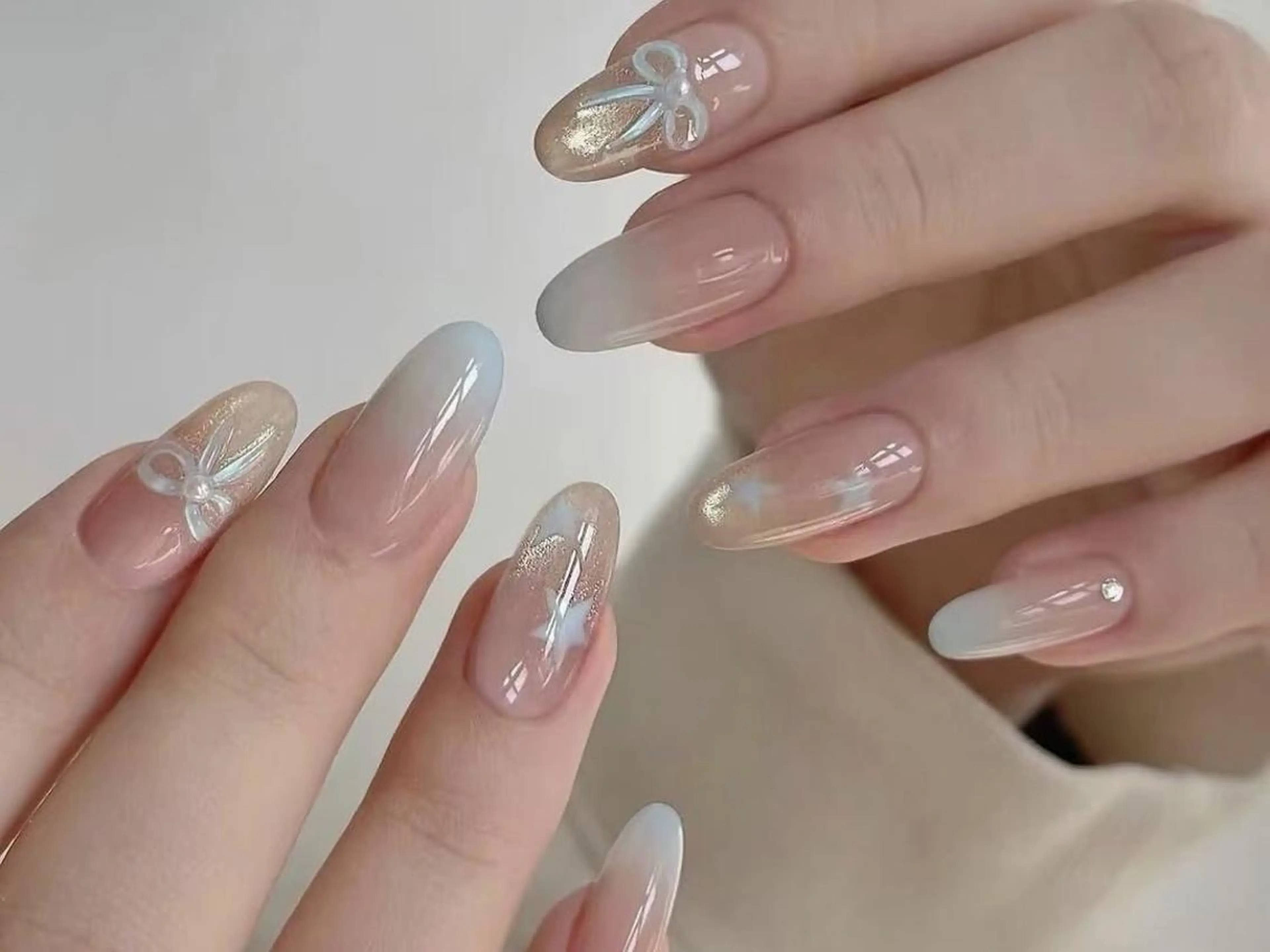 ネイル アートネイル カジュアル ジェルネイル ホログラムネイル キラキラネイル ハンドネイル ハンドケア 🎀Sense Nail渋谷店🎀のネイルデザイン