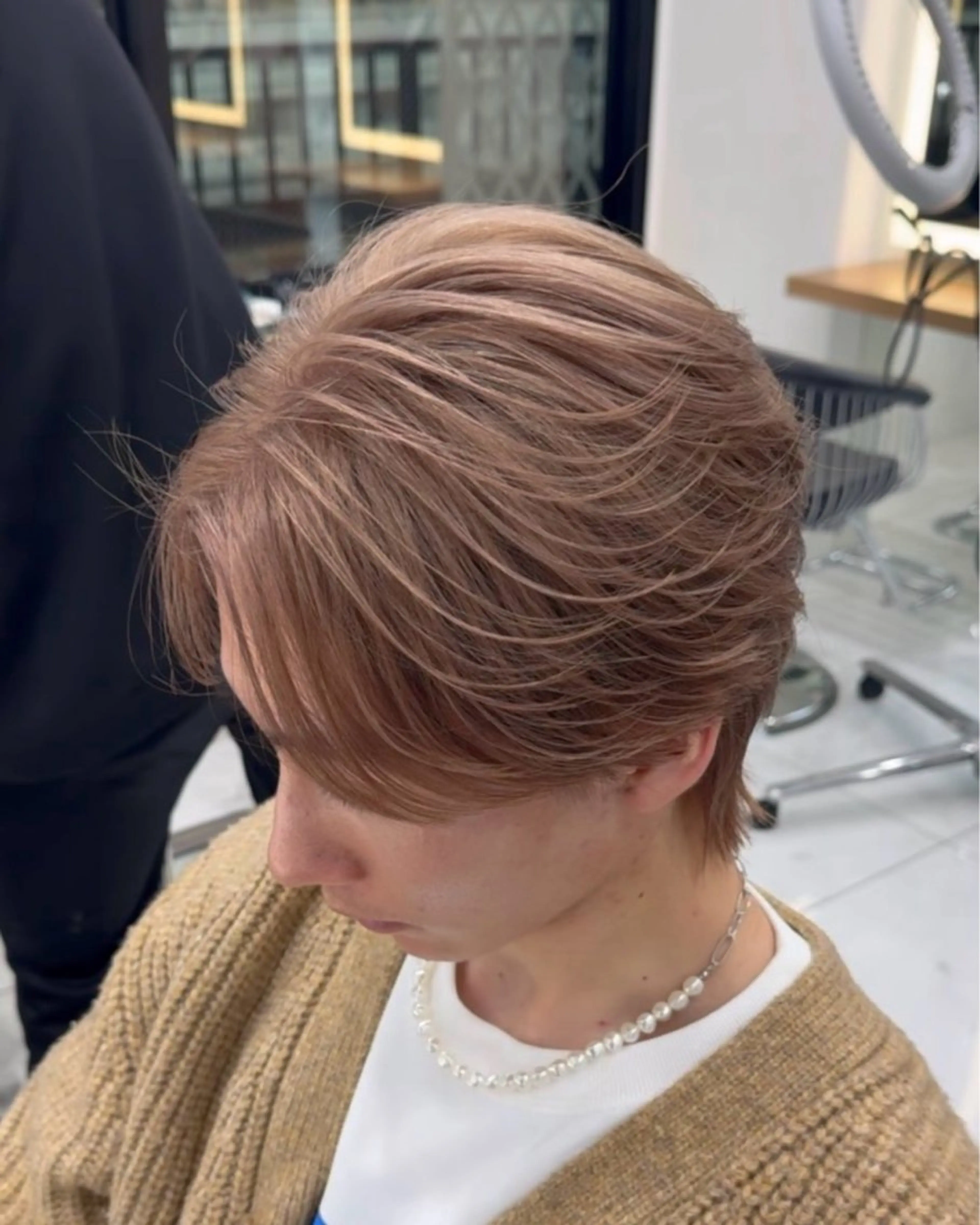 カラー メンズ メンズブリーチ ベージュカラー ブリーチ ミルクティーベージュ miyu'somotesando所属・菅野 心悠/メンズヘアのヘアスタイル