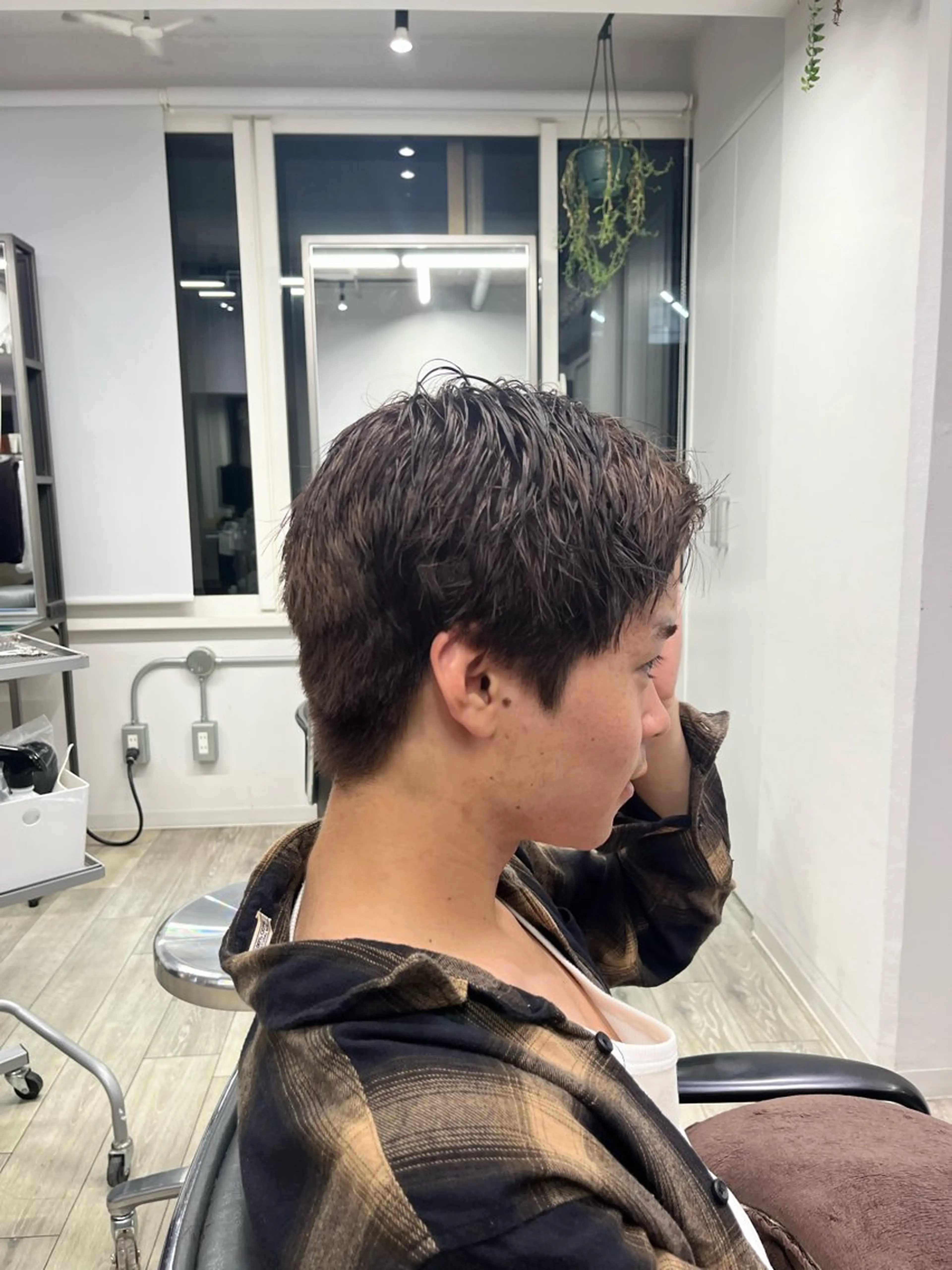 メンズ カット JIN/暖色カラー /髪質改善/艶髪のヘアスタイル