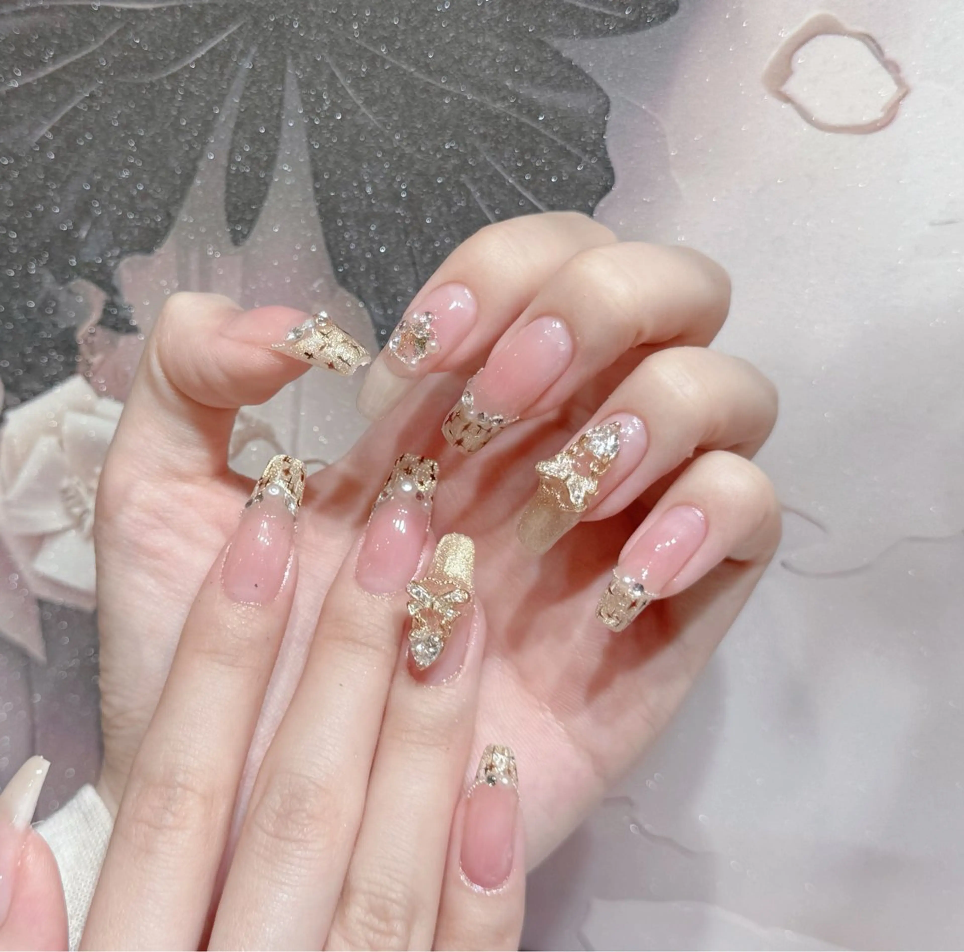 ネイル チークネイル フラッシュネイル ハート キラキラネイル 韓国ネイル Babarla Nailのネイルデザイン
