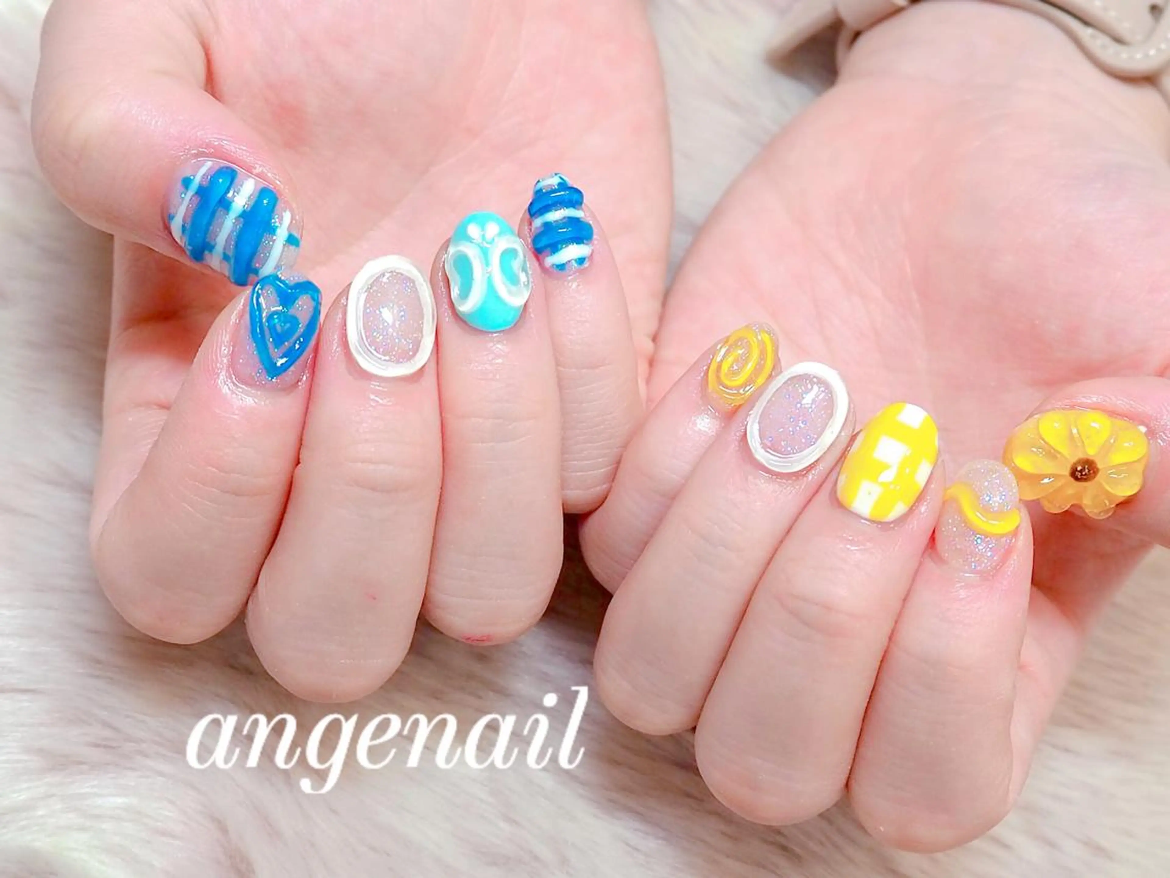 ネイル ハンドネイル オーナーネイリスト MAKIのネイルデザイン