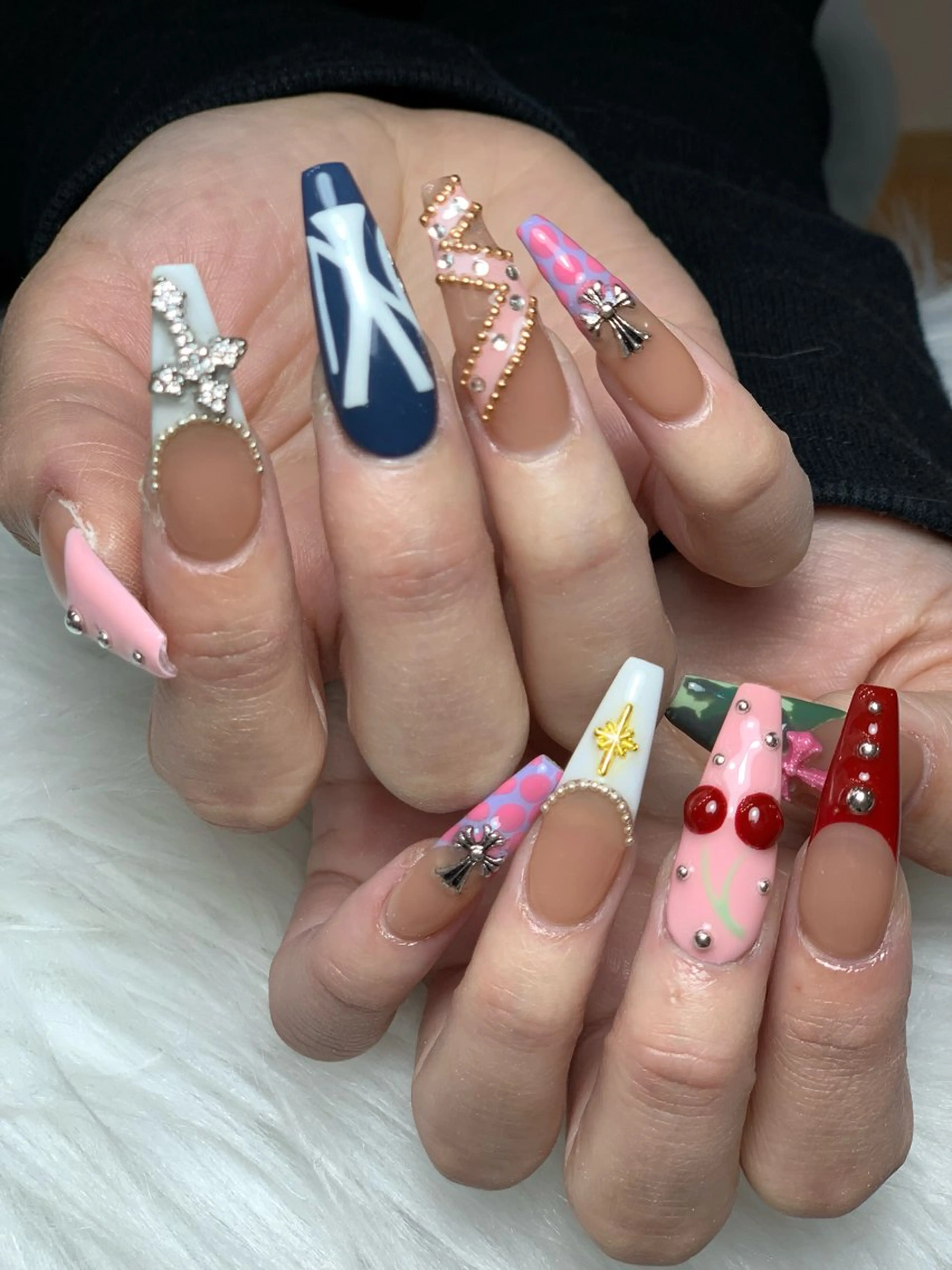 ネイル アートネイル 長さ出し ジェルネイル マグネットネイル ニュアンスネイル ハンドネイル KIM キムのネイルデザイン