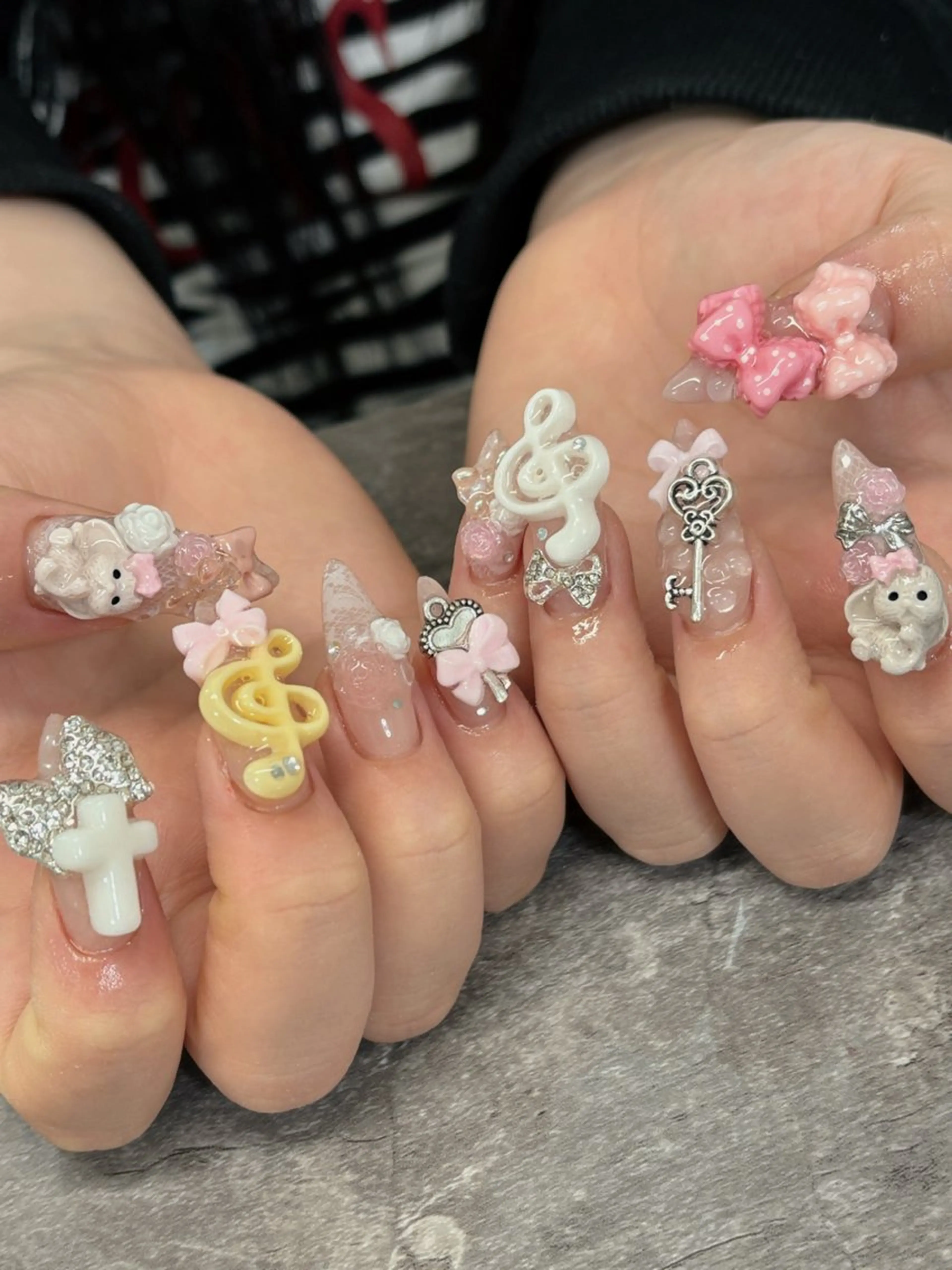 ネイル 持ち込み ハンドネイル yu zuのネイルデザイン