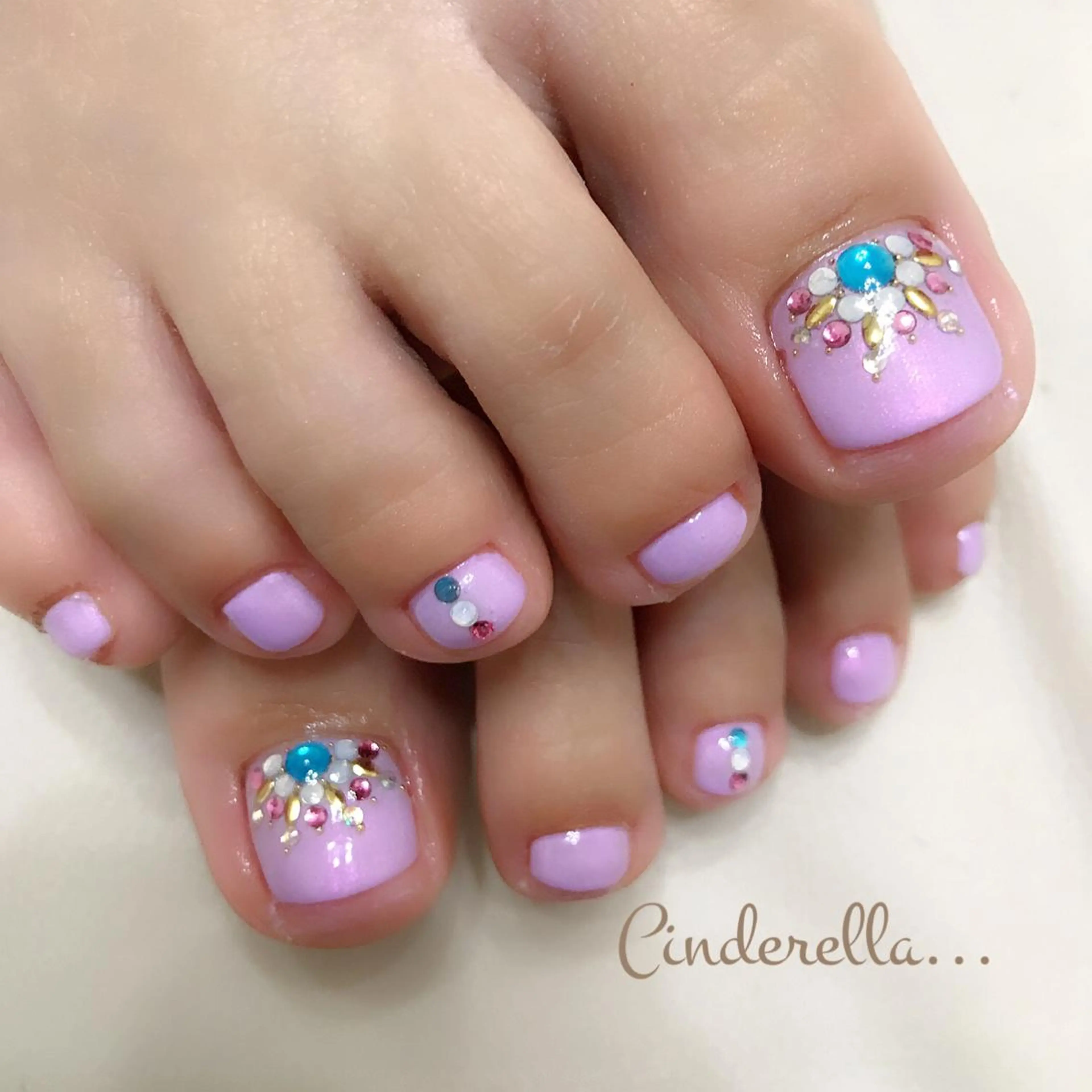 ネイル アートネイル キラキラネイル ストーンネイル Nailroom. Cinderellaのネイルデザイン