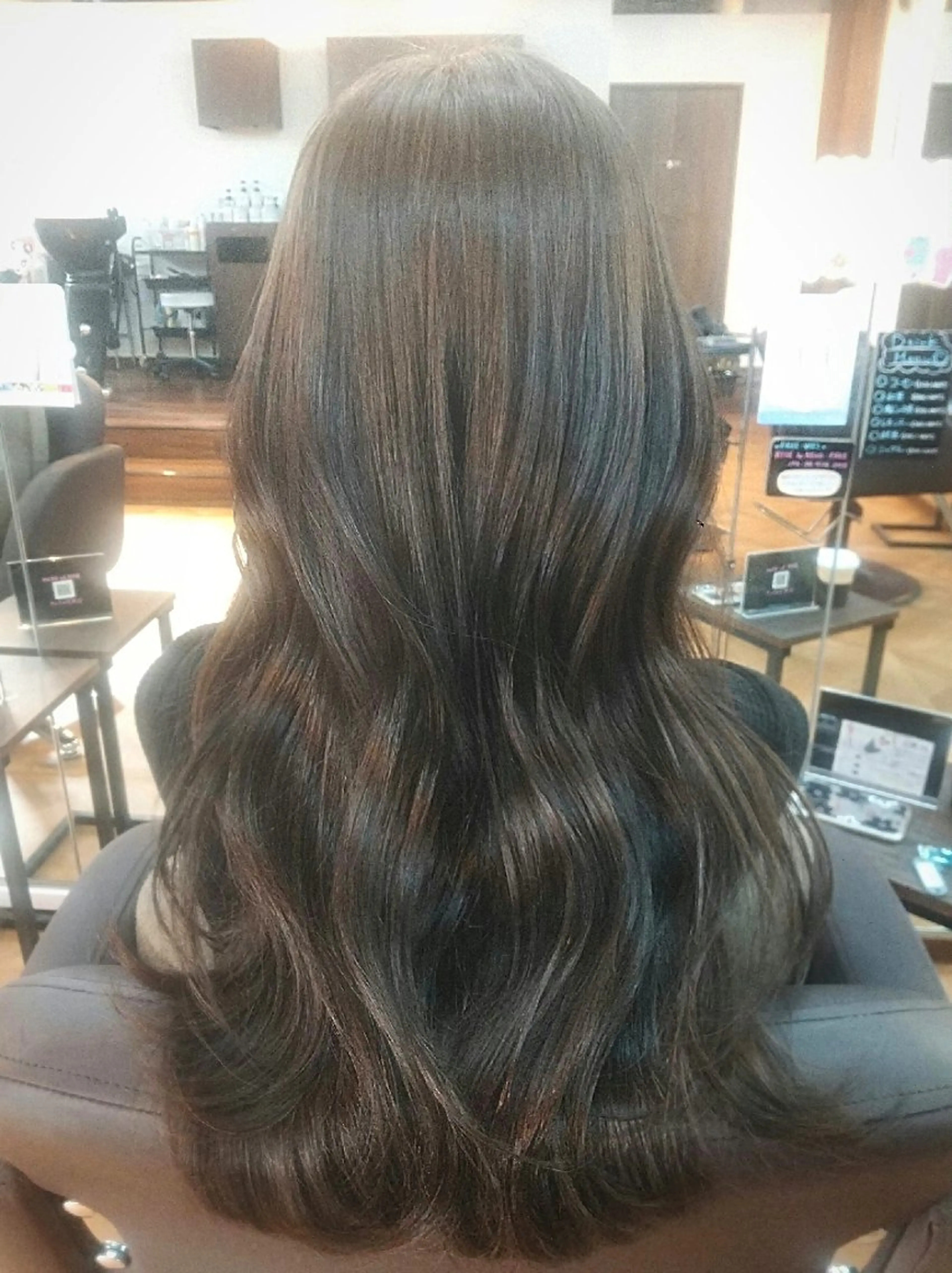 ロング カラー アッシュ アッシュグレー アッシュグレージュ グレージュ 久村 奈菜のヘアスタイル