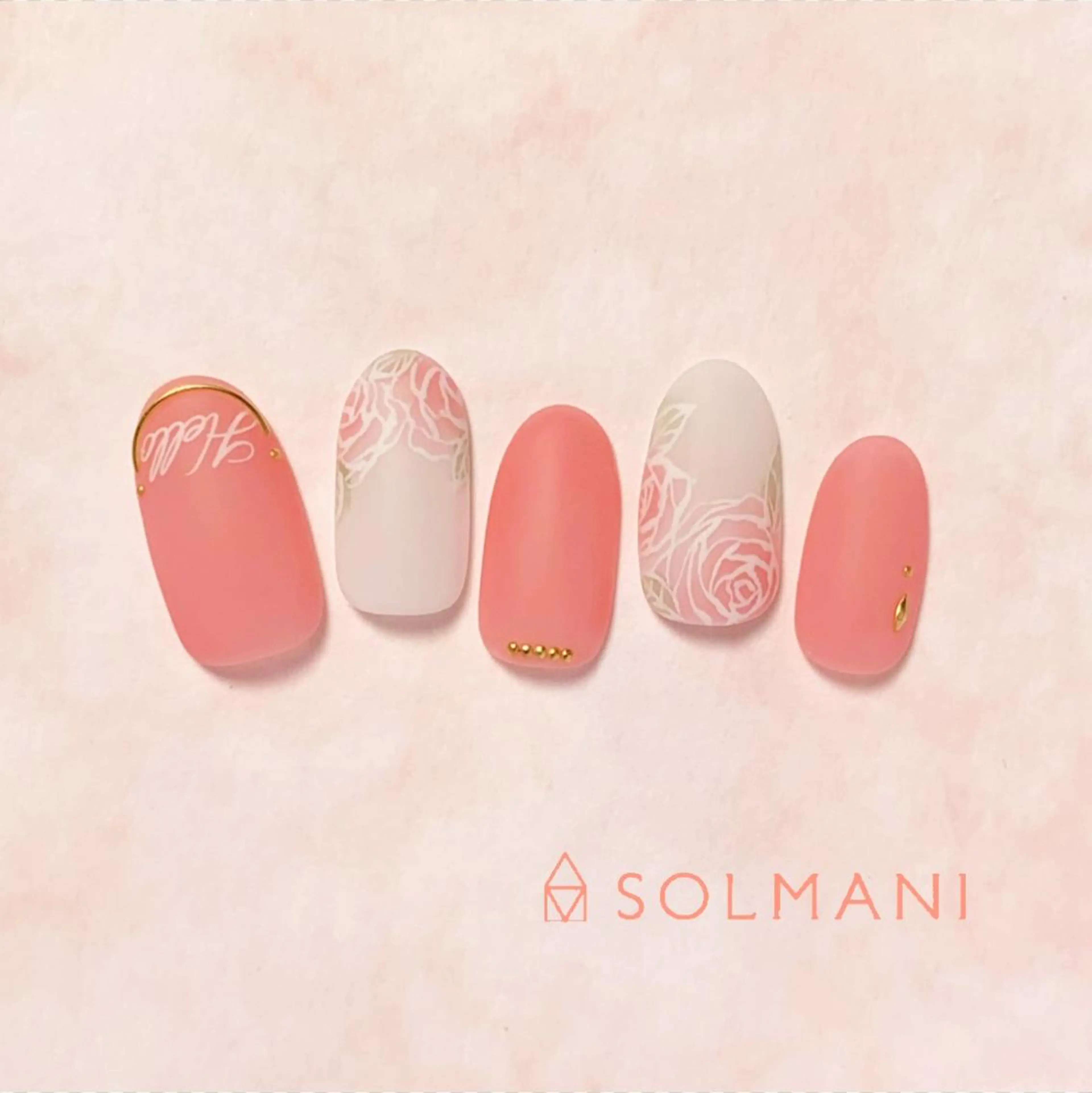 ネイル SOLMANI 予約担当のネイルデザイン