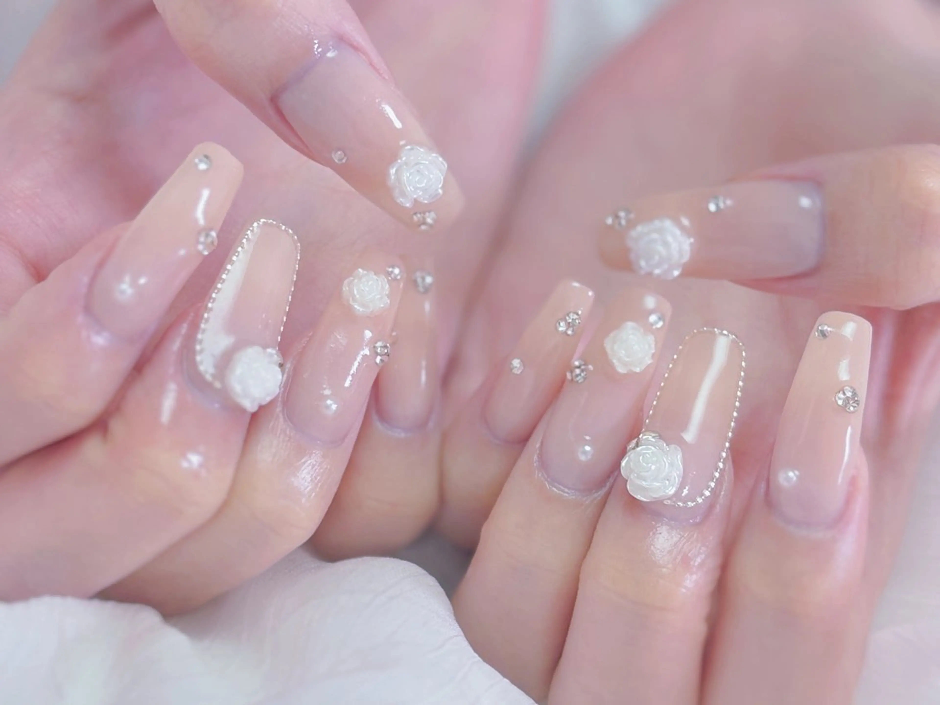 ネイル ネイルサロンエクラ 🫧Shizukaのネイルデザイン