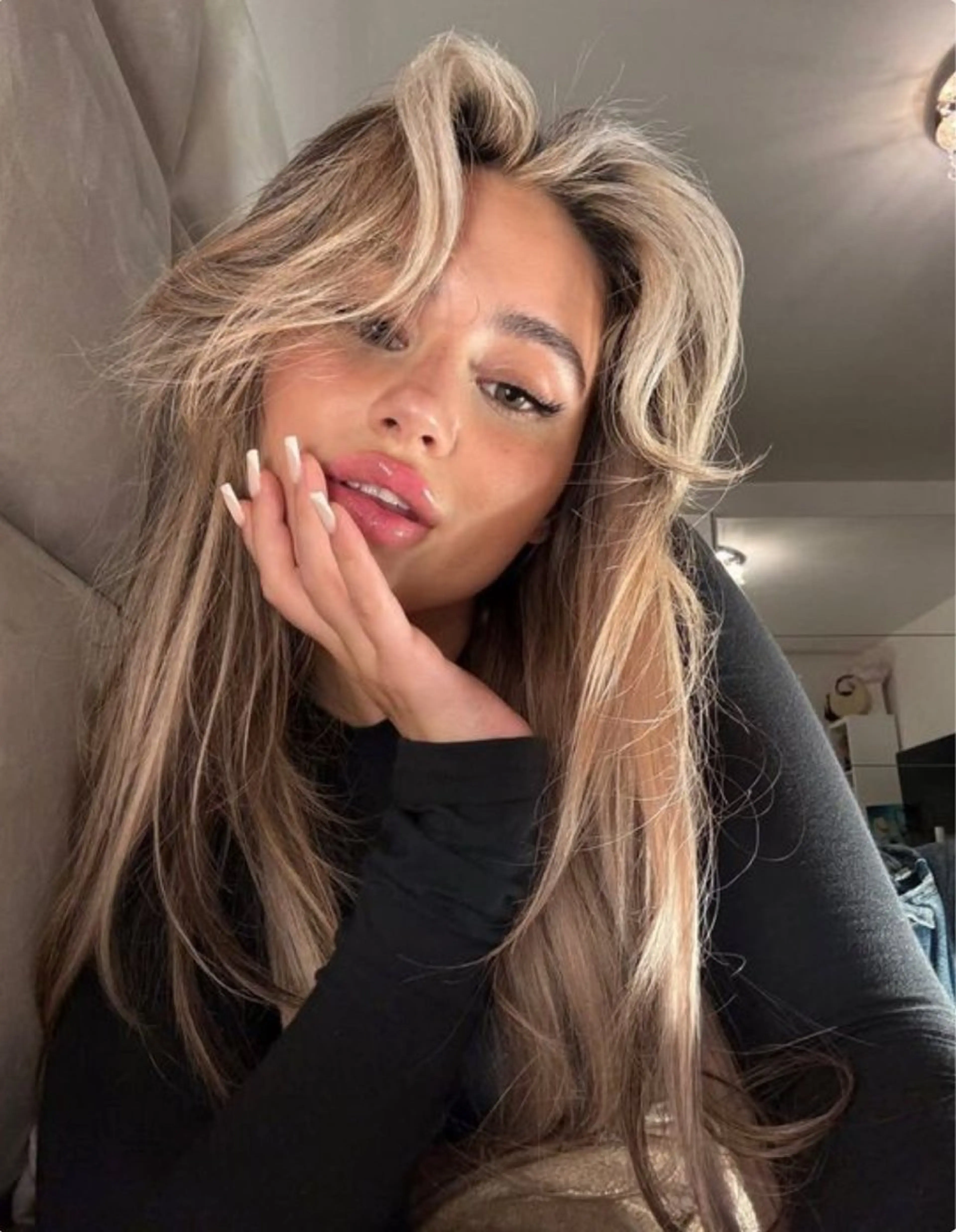 ロング カラー ギャルの女神/ Shionのヘアスタイル