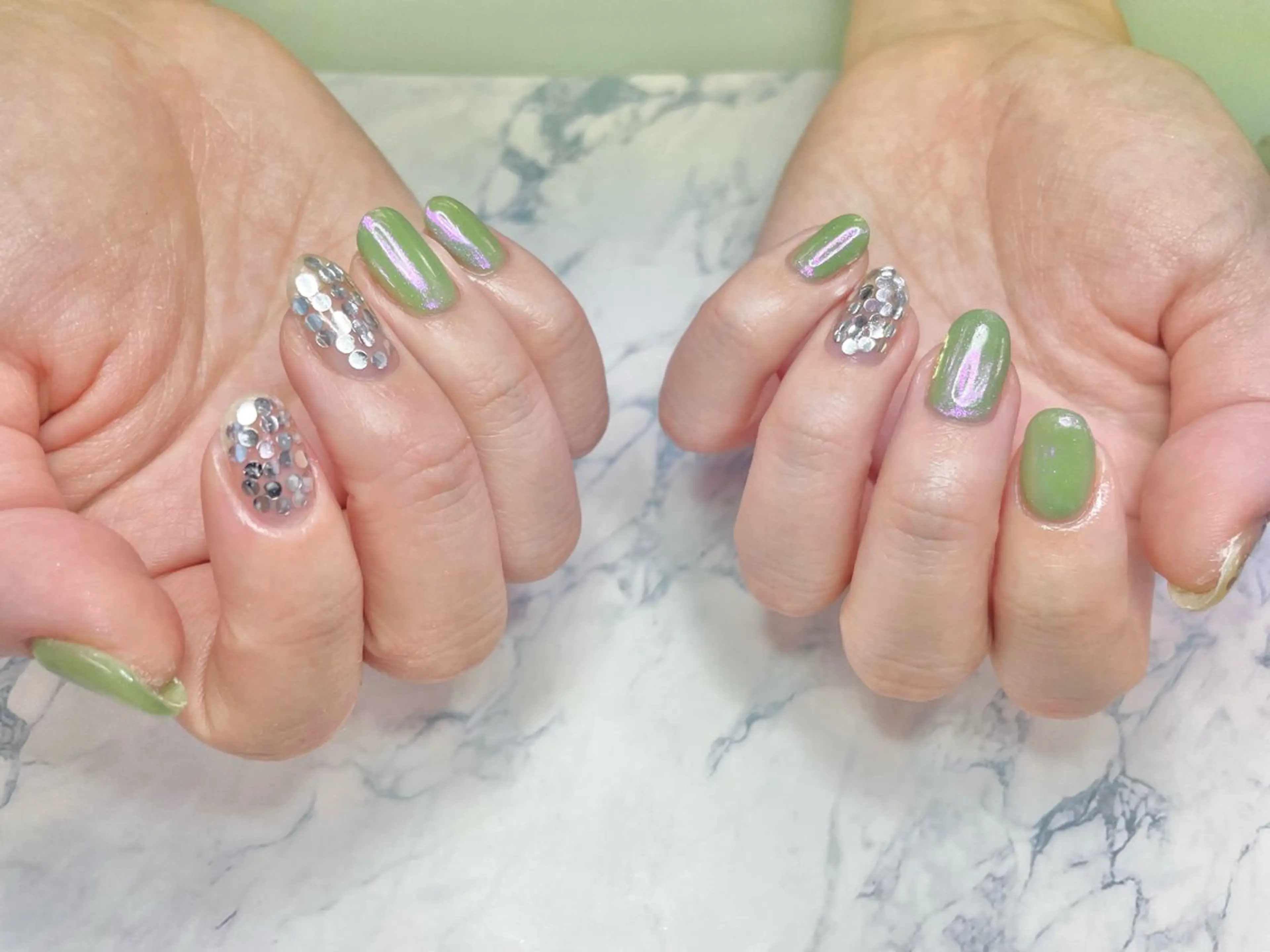 ネイル Rich to勝川店所属・村瀬 満里子のネイルデザイン