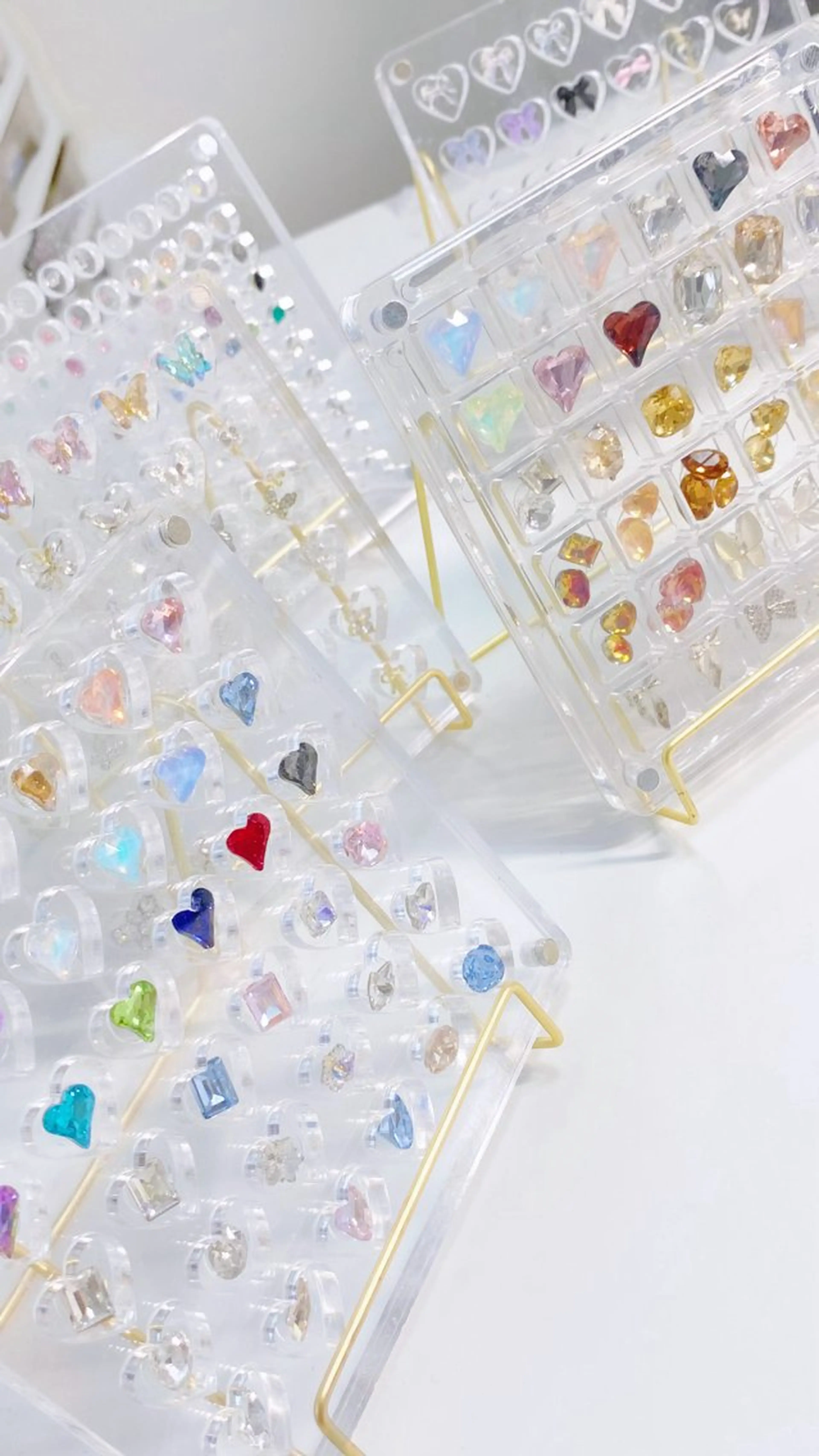 ネイル アートネイル キラキラネイル シンプルネイル ＼近畿大学／近く🦢 Swanのネイルデザイン