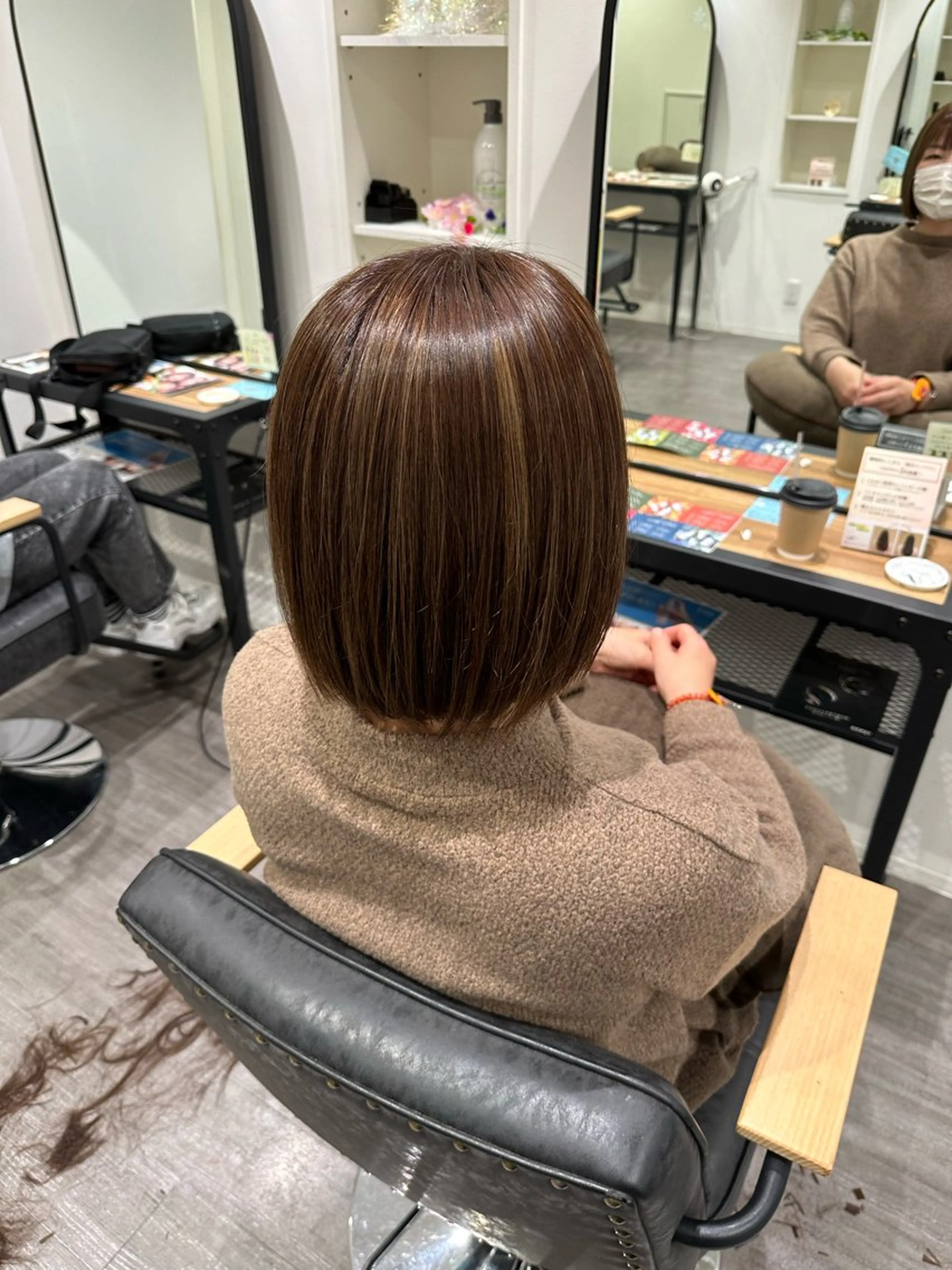 ミディアム カラー カット ヘアカラー トリートメント 艶髪レイヤー上田 紗也🇰🇷💗のヘアスタイル