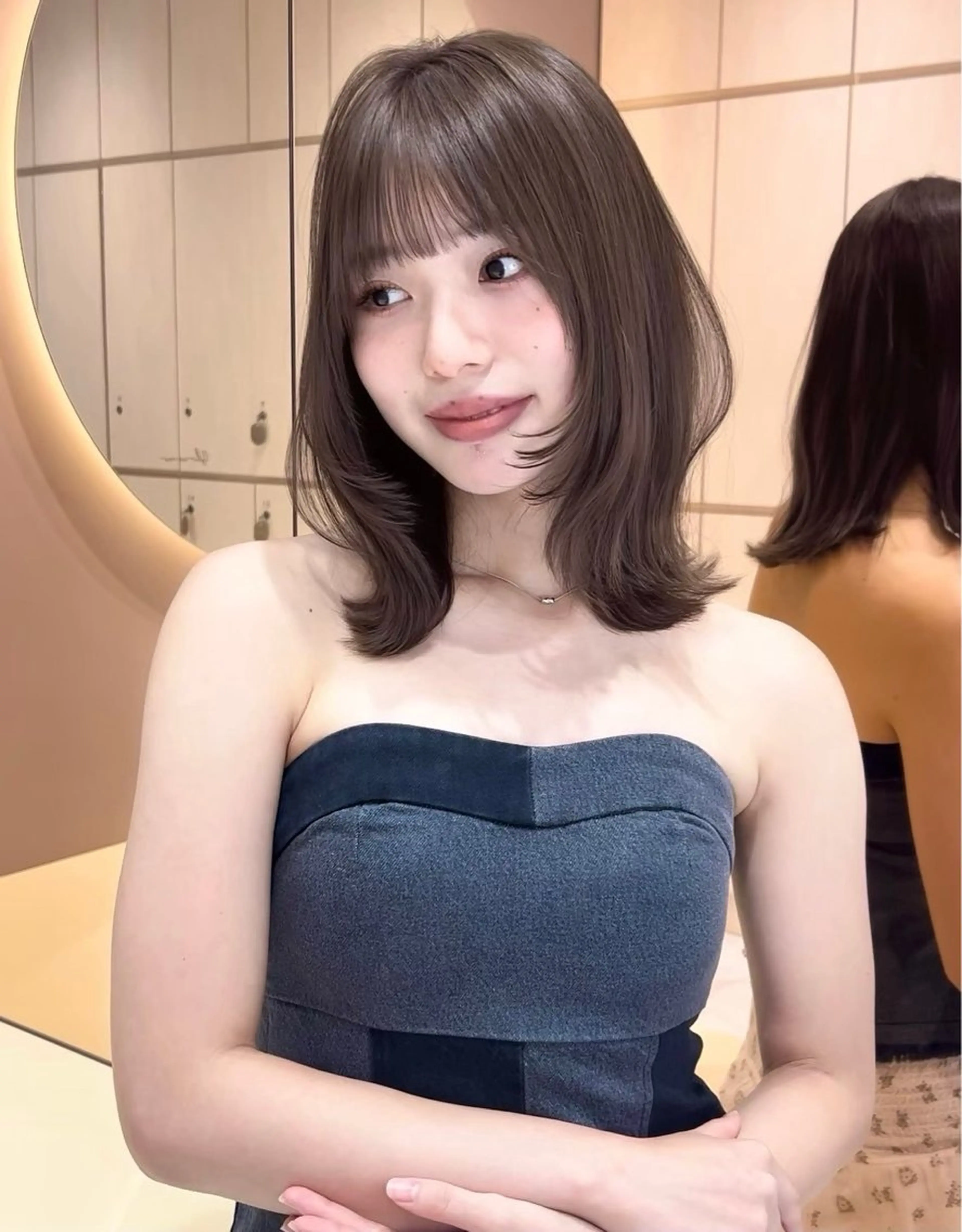 ミディアム Lond profil 浦和所属・浦和/ハッシュカット /ウルフ/設樂彩乃のヘアスタイル