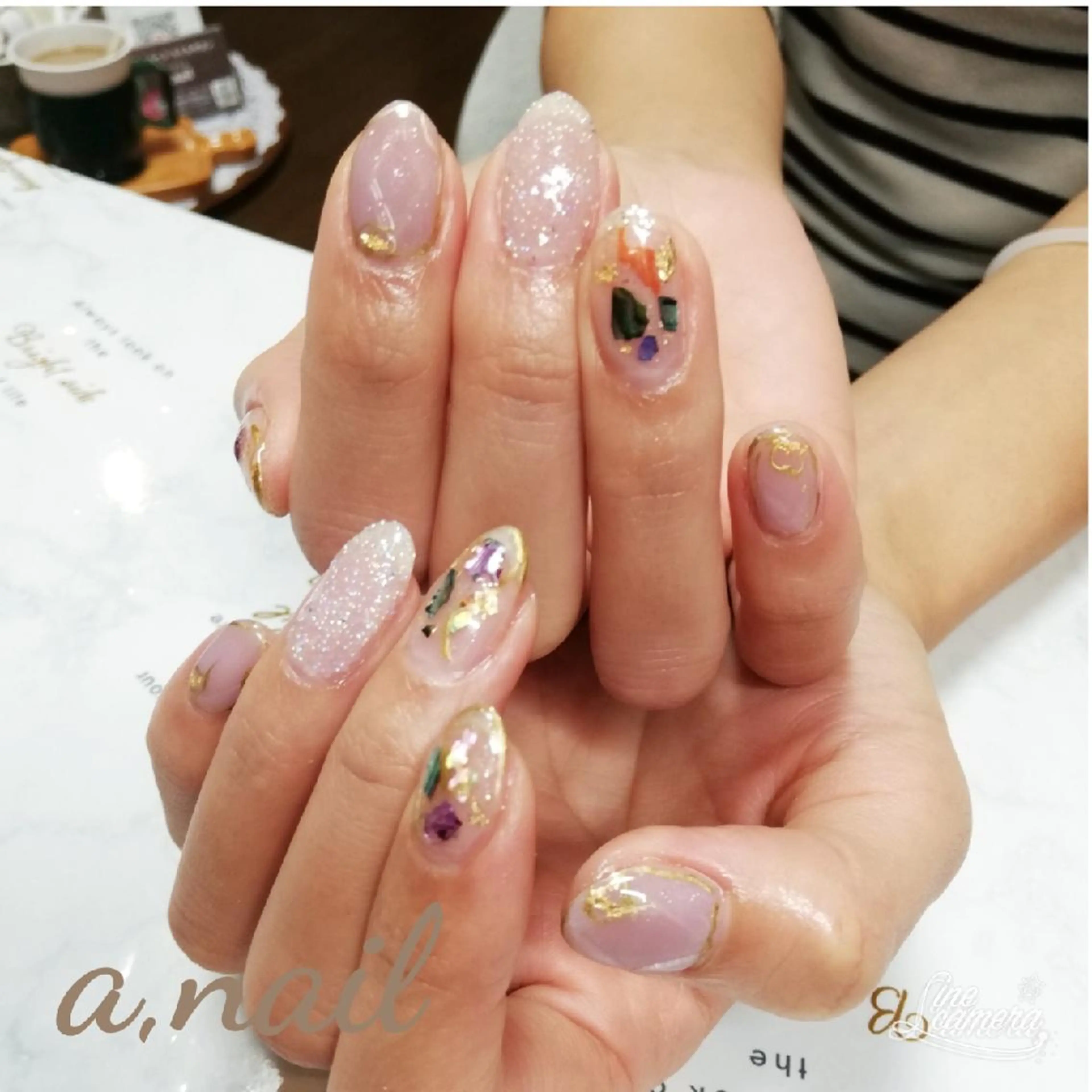 ネイル キラキラネイル ネイルサロン エーネイルのネイルデザイン