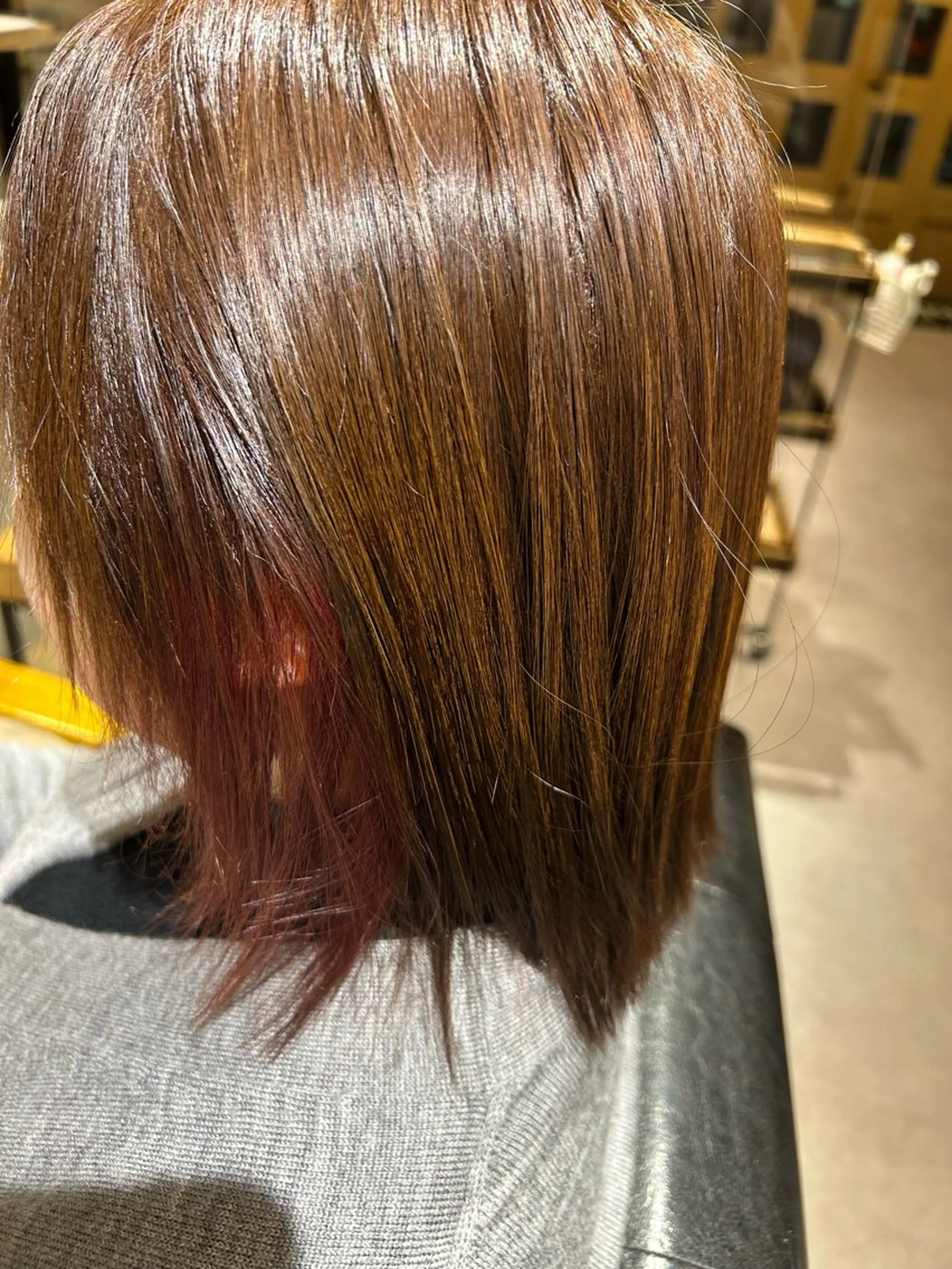 ミディアム 金澤 七海のヘアスタイル