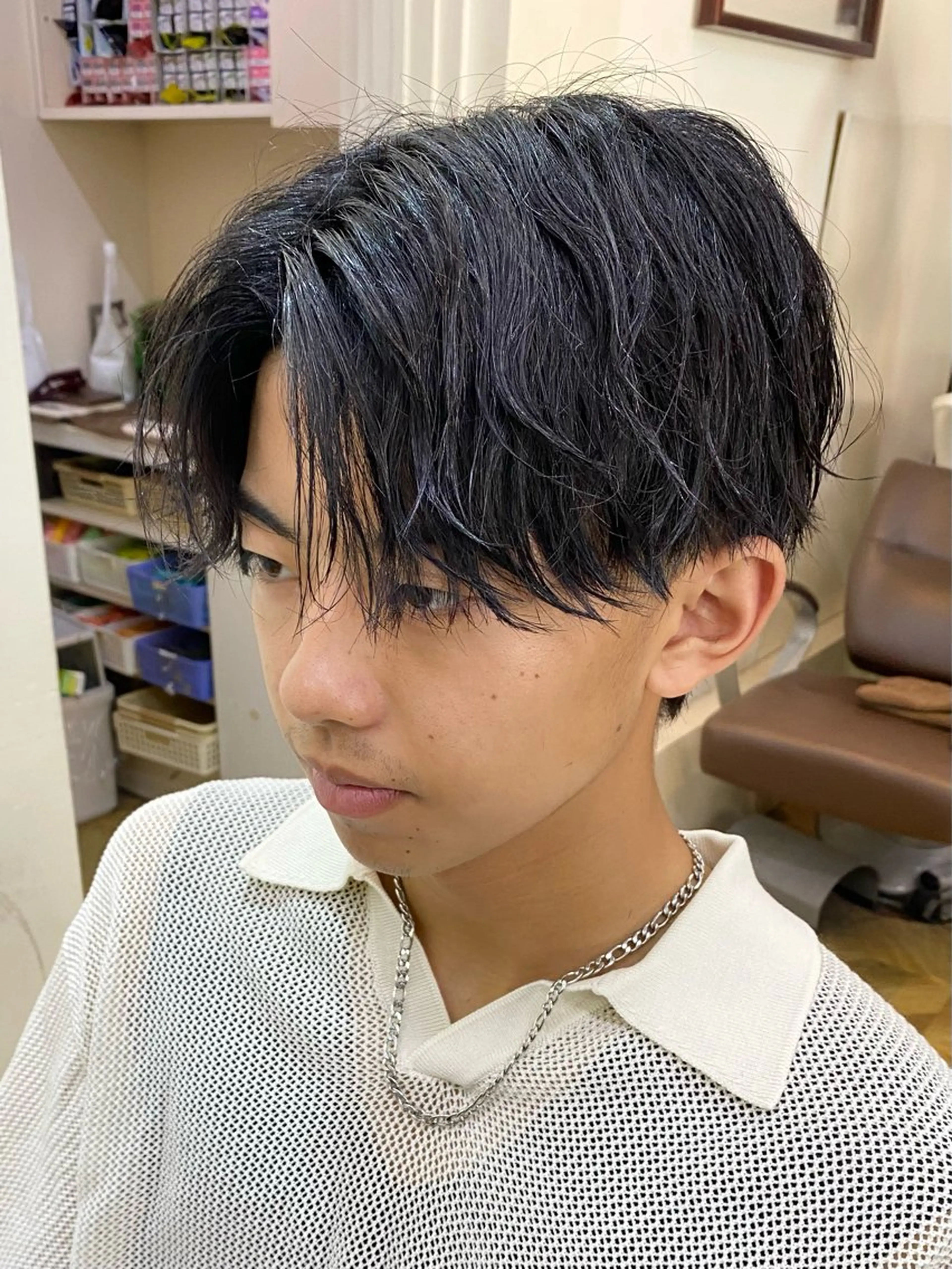 ショート パーマ メンズ カット パーマ 柏のセンターパート のプロ関口 柊太のヘアスタイル