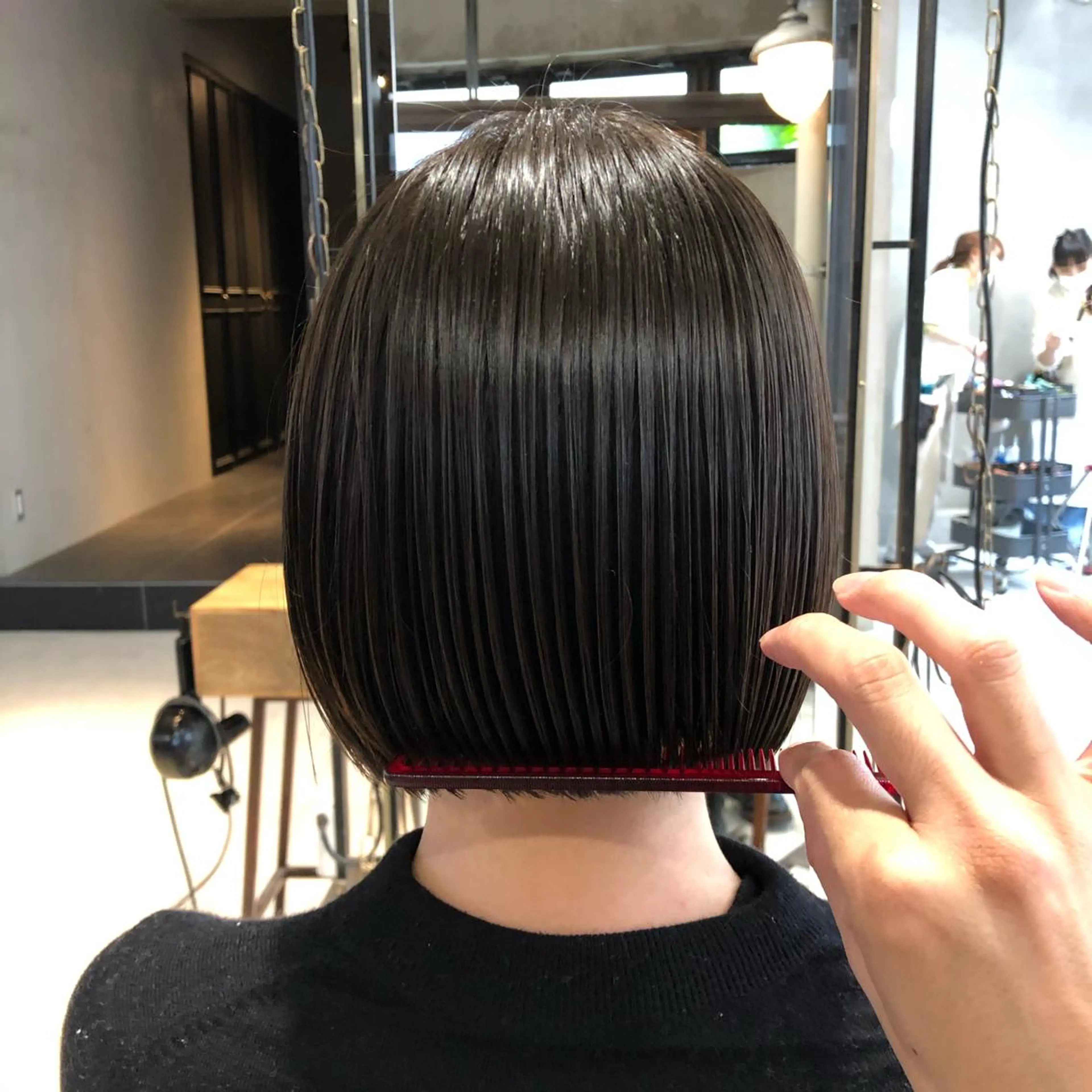 ショート SHARON（シャロン）所属・すきバサミを使わない カット✂️✨郡司泰之のヘアスタイル