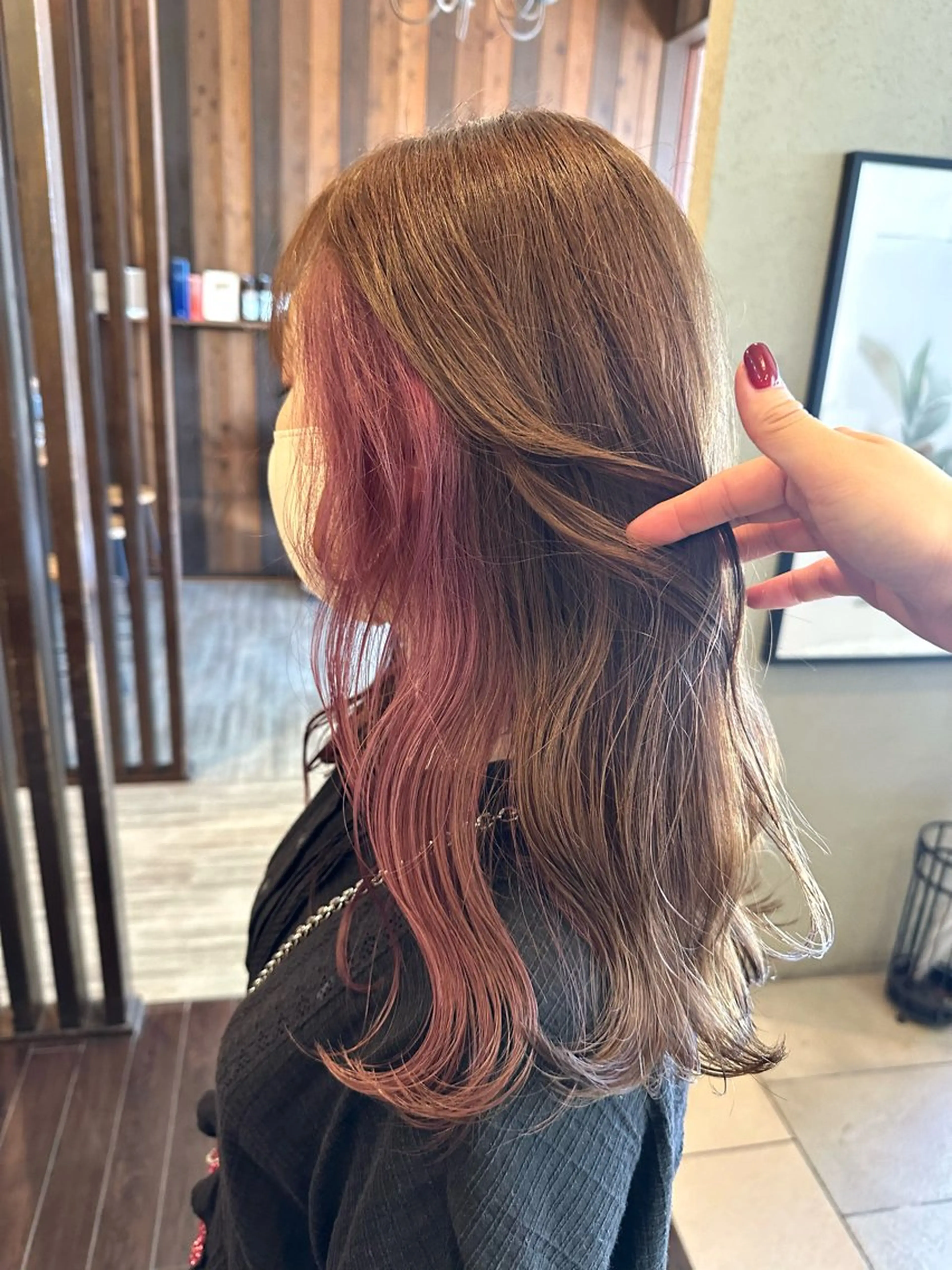 ロング カラー ブリーチ インナーカラー カット ヘアカラー BRANCHÉ小牧/ 西尾 美月のヘアスタイル