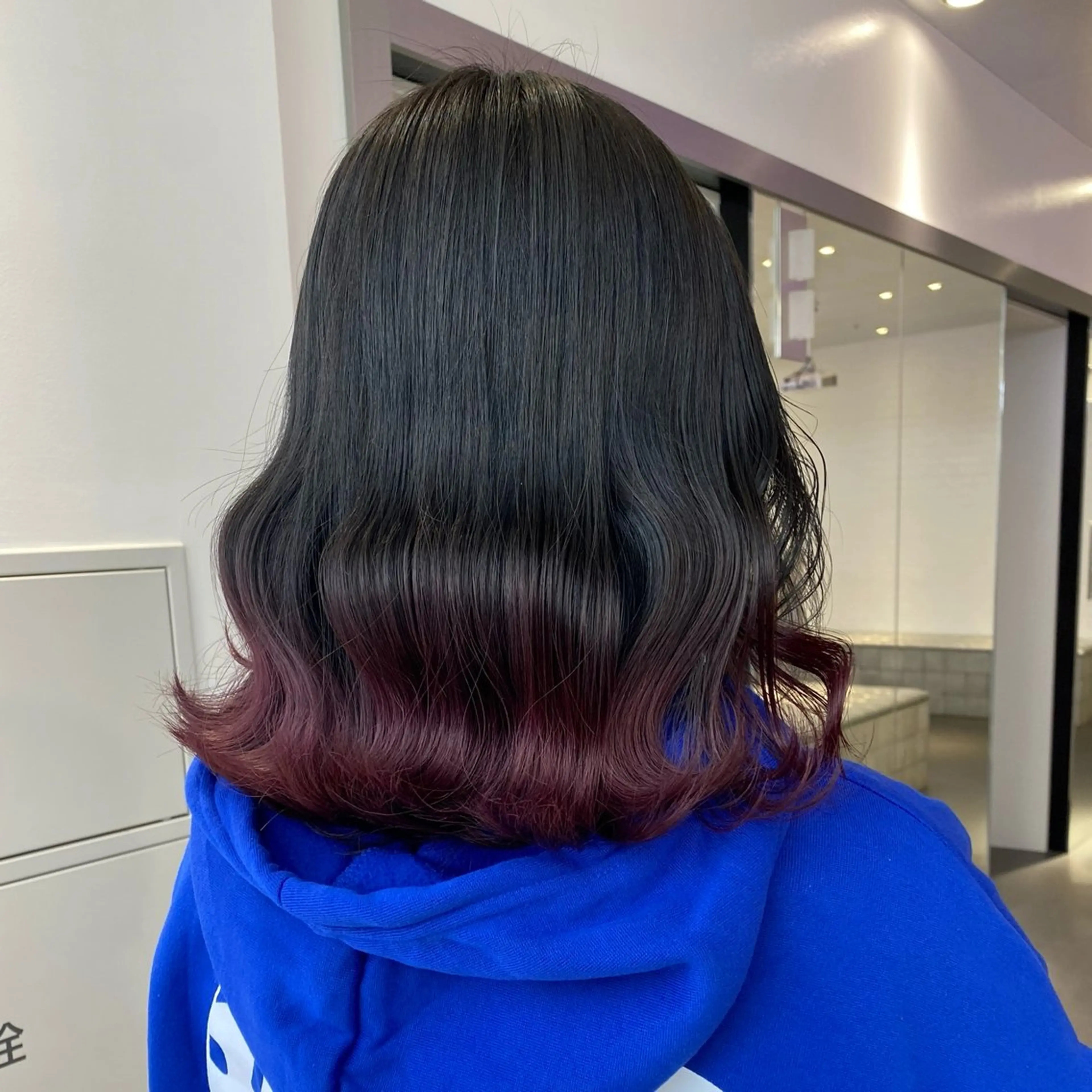 ロング カラー HIKARI🐈‍⬛ ハイトーン×デザインのヘアスタイル