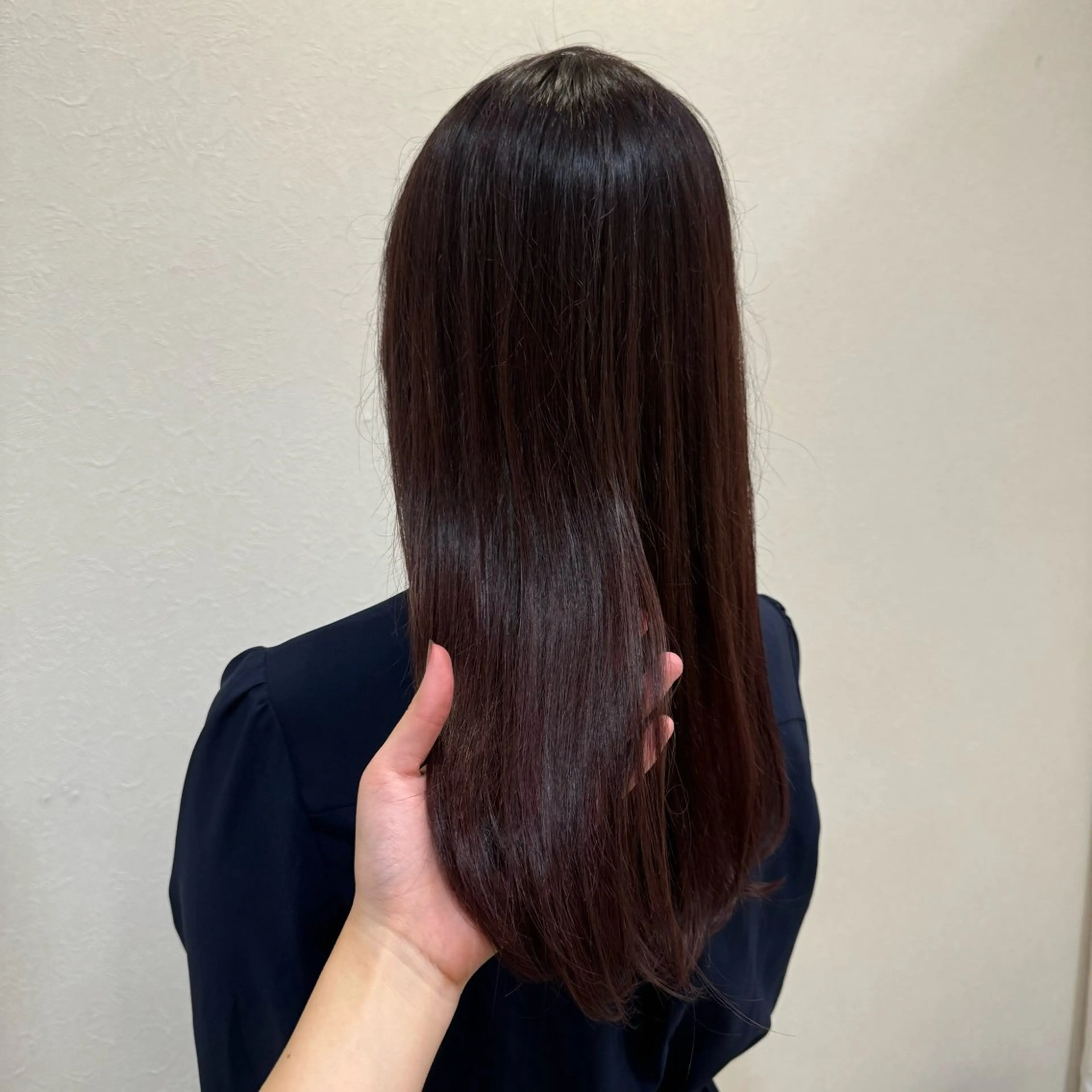 カラー 尾形 なつきのヘアスタイル